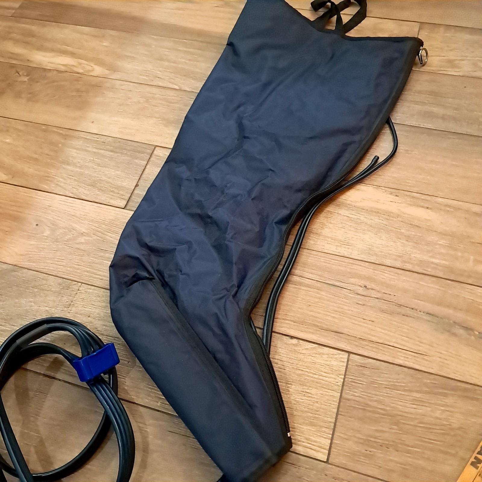 Devon Compression Therapy Garment 4 Chamber CircuFlow Leg Medium D-300M READ