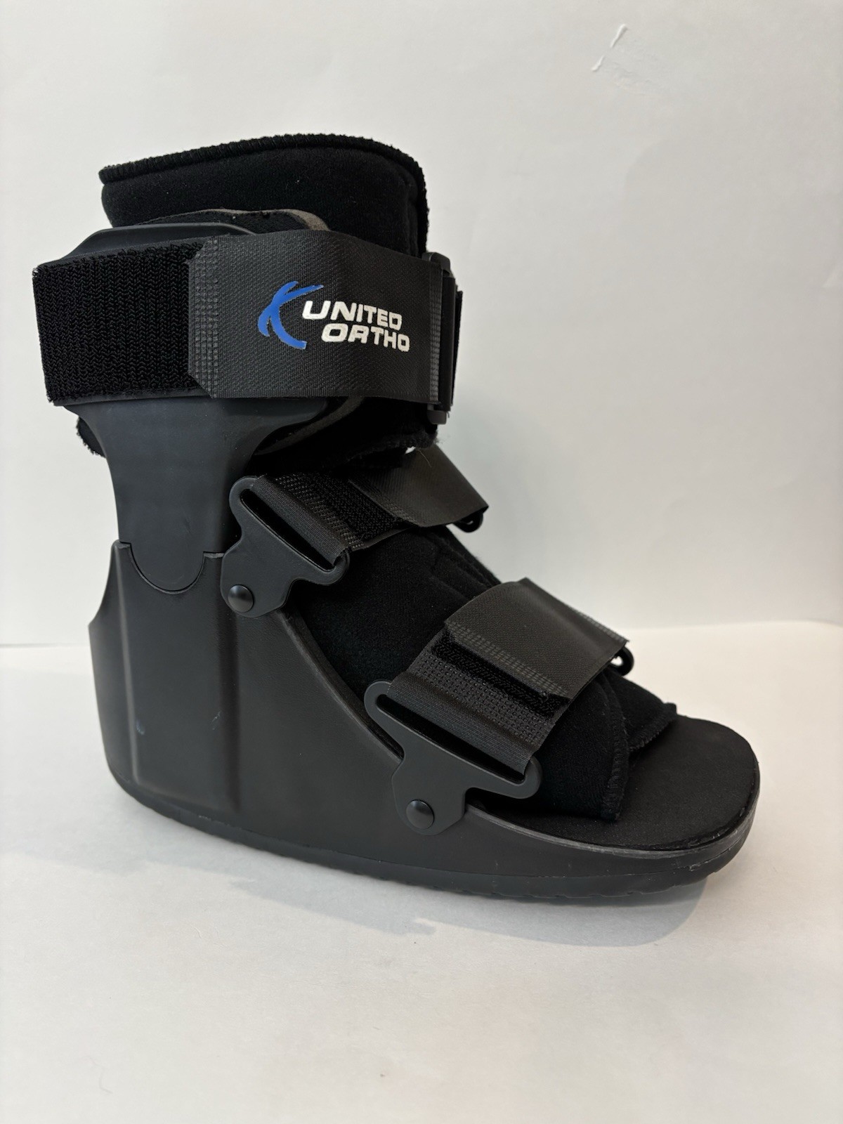 United Ortho Short Cam Walker Fracture Boot, Small, Black