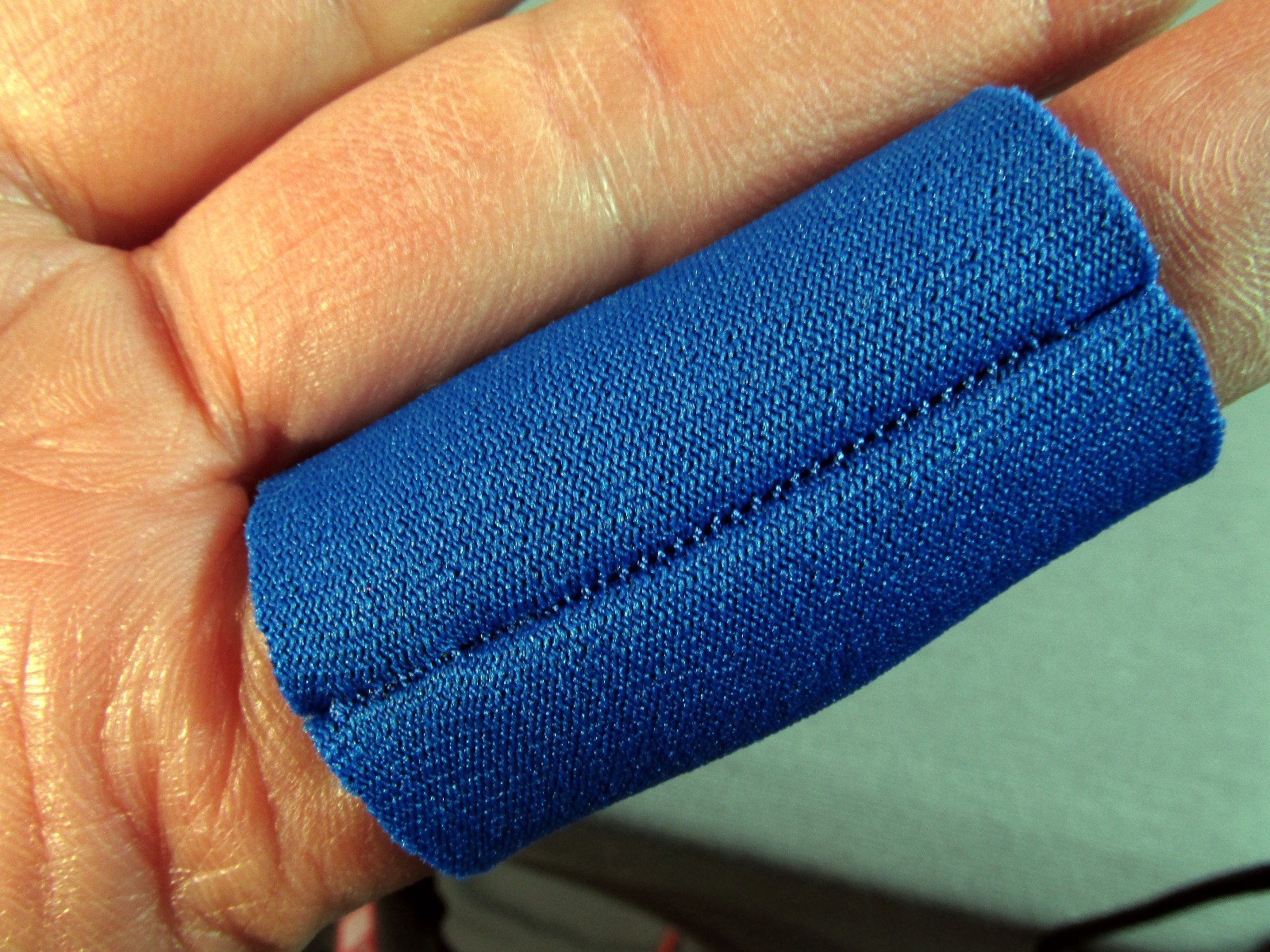 Finger brace for arthritis pain relief. The Finger Buddy.