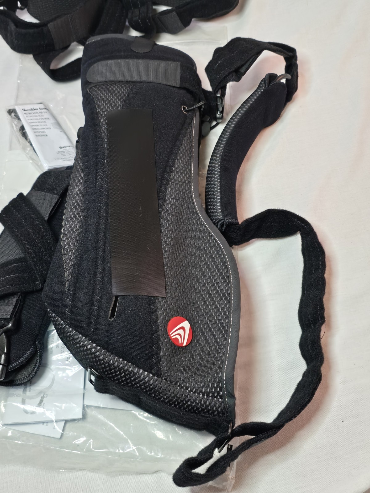 NEW BREG ARC 2.0 AE050400 SHOULDER BRACE ARM SLING UNIVERSAL SIZE