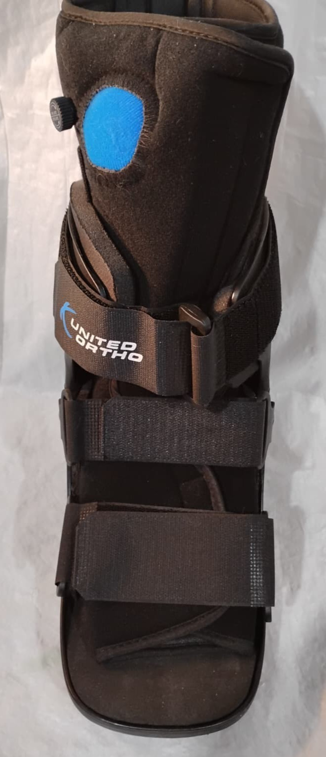 United Ortho Short Air Cam Walker Fracture Boot, Small, Black