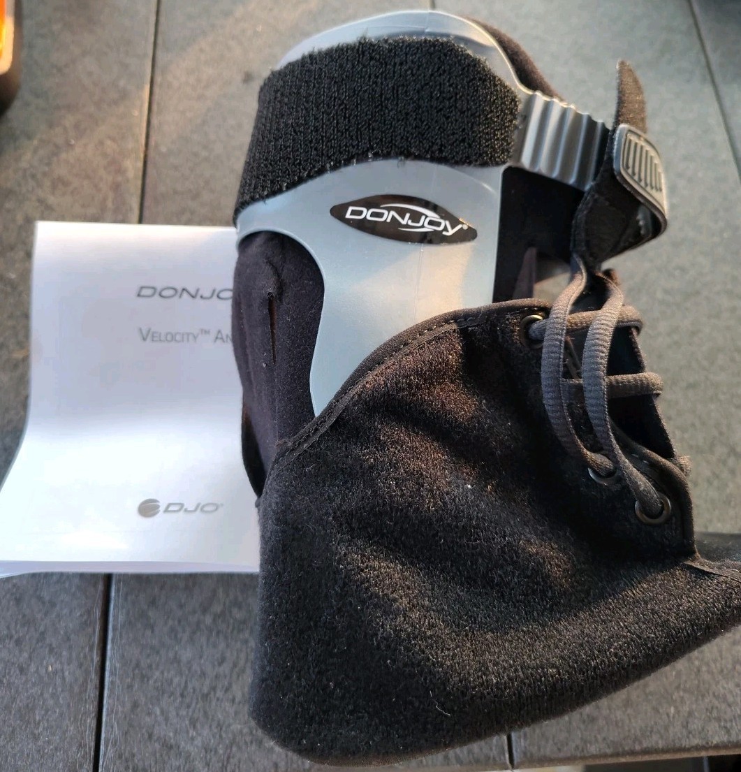 DonJoy Velocity Ankle Brace for Standard Size Right Calf with Low Profile