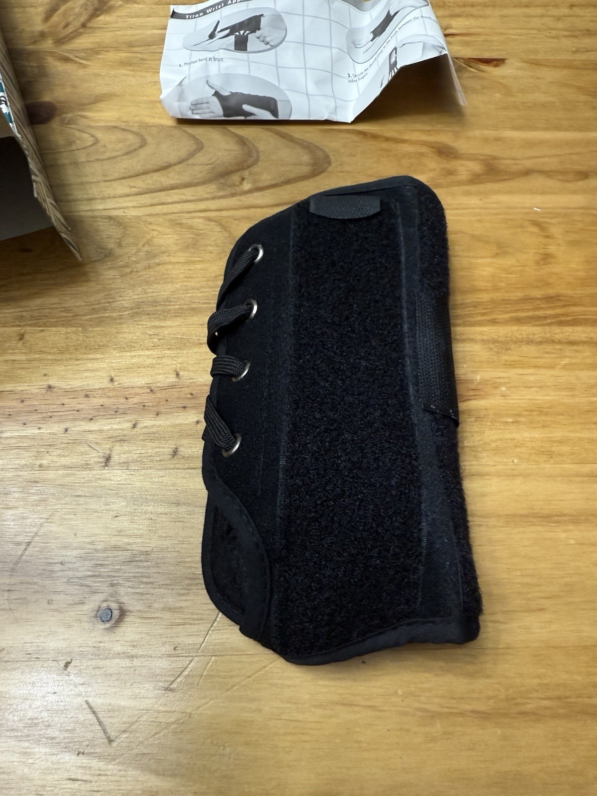Hely & Weber Titan Wrist Right Universal Brace Short