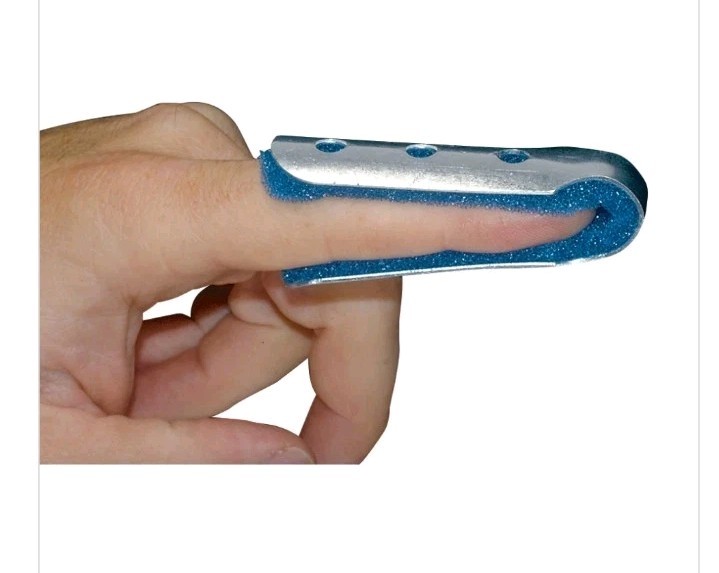AliMed Finger Cot Fracture Splint 1/4 in Silver/Blue Metal Foam