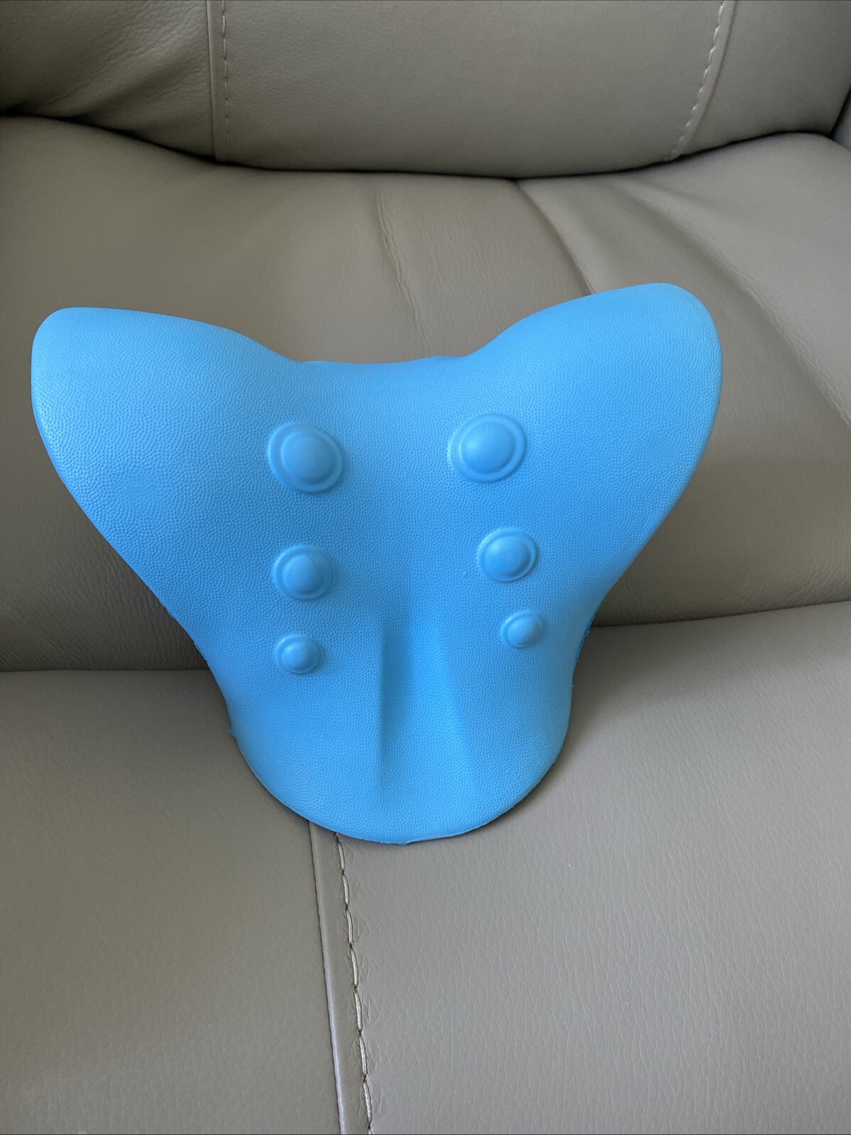 Neck Cloud Cervical Traction Device Neck Stretcher Neck Pain Relief Pillow