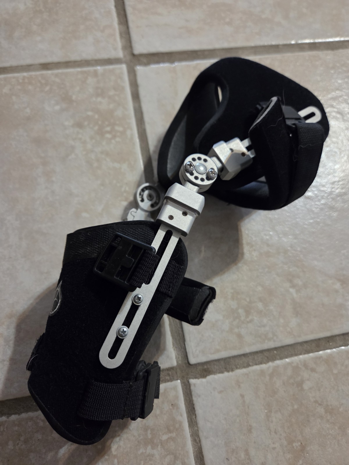 Pediatric Adjustable Post-Operative Pin Knee Brace Unknown Size