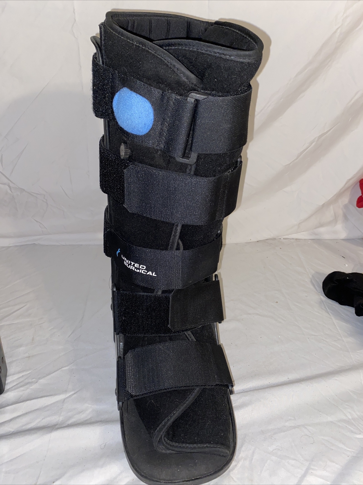 United Surgical Ortho Short Air Cam Walker Fracture Boot, Black LG Size