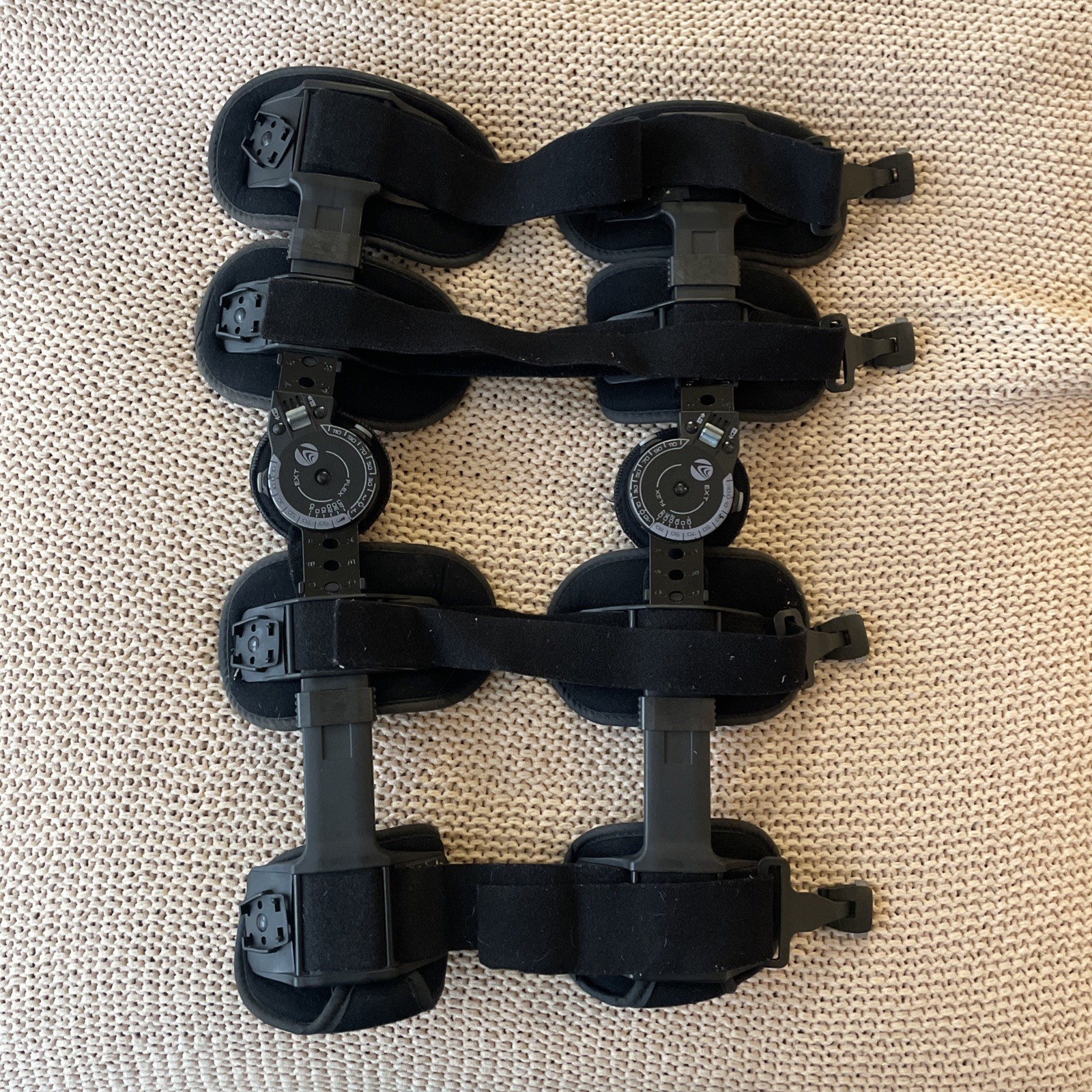 Adjustable knee Brace Knee Support for Torn Acl, Meniscus Tear, Pcl, Surgery Re