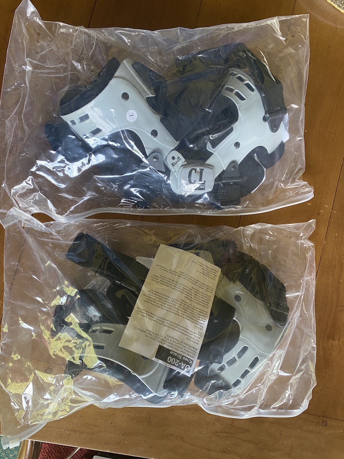 2 Comfortland OA-200-L, OA-200-R Knee Brace Left & Right (Pair)