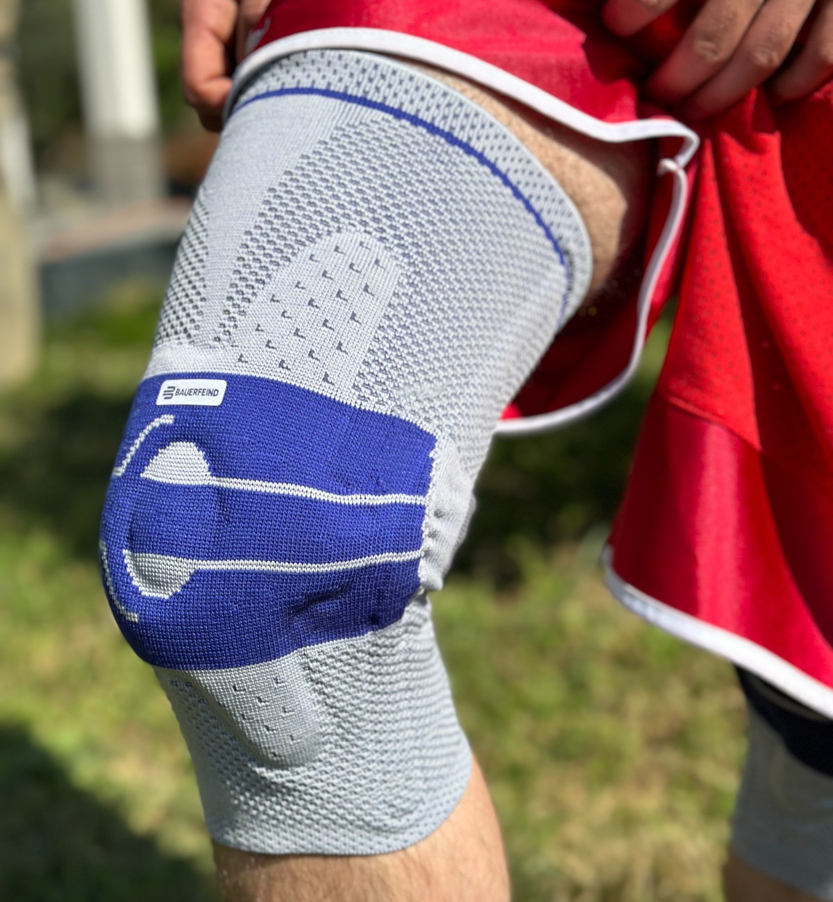 Bauerfeind GenuTrain A3 Size 4 Right Advanced Knee Joint Brace Support Patella