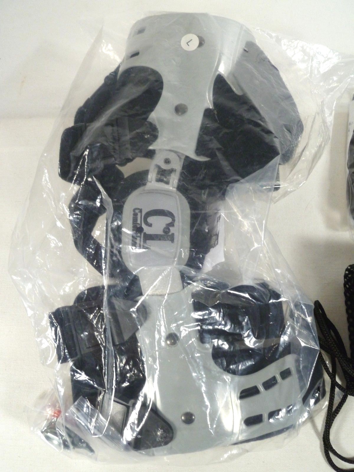 Comfortland Delta Knee Brace OA-200-L LEFT GREY Suspension Sleeve & Mesh Bag