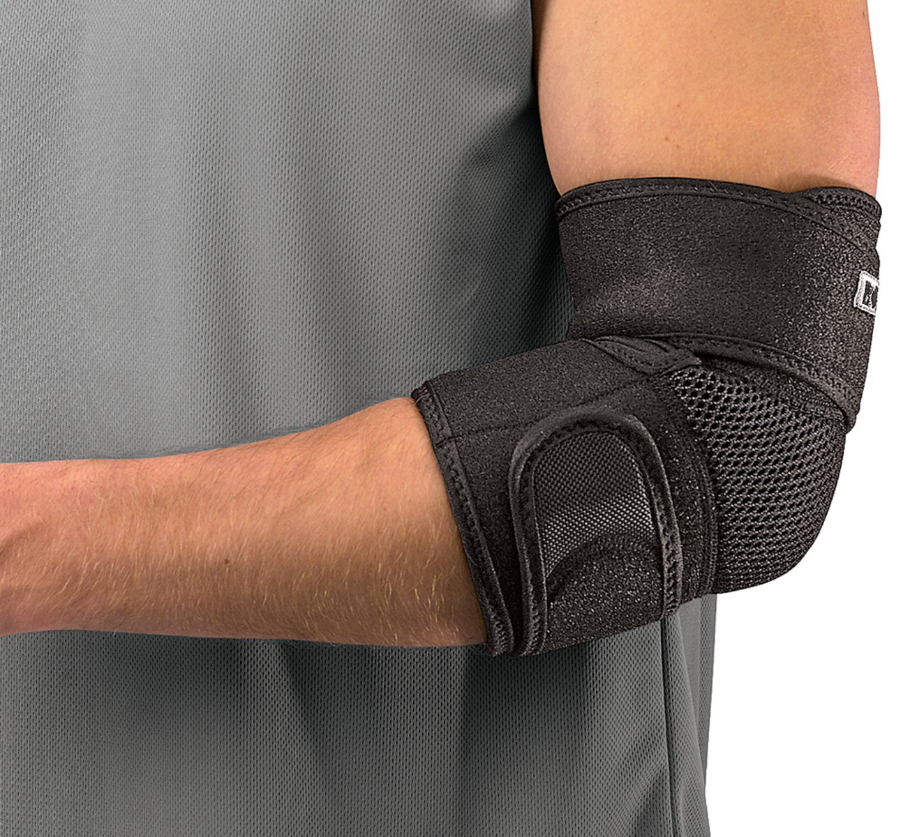 Mueller Adjustable Elbow Support Moderate support Adjustable OSFM, Slip-on Black