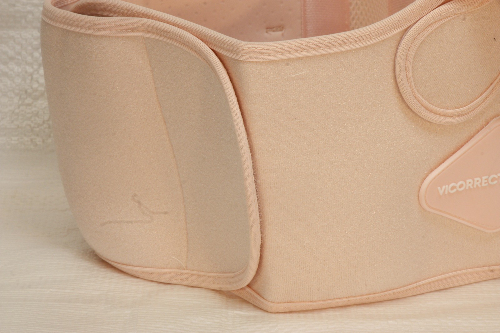 Back Posture Correcting Support – w/ bonus Essential Oils 5 Multi-Pack – New