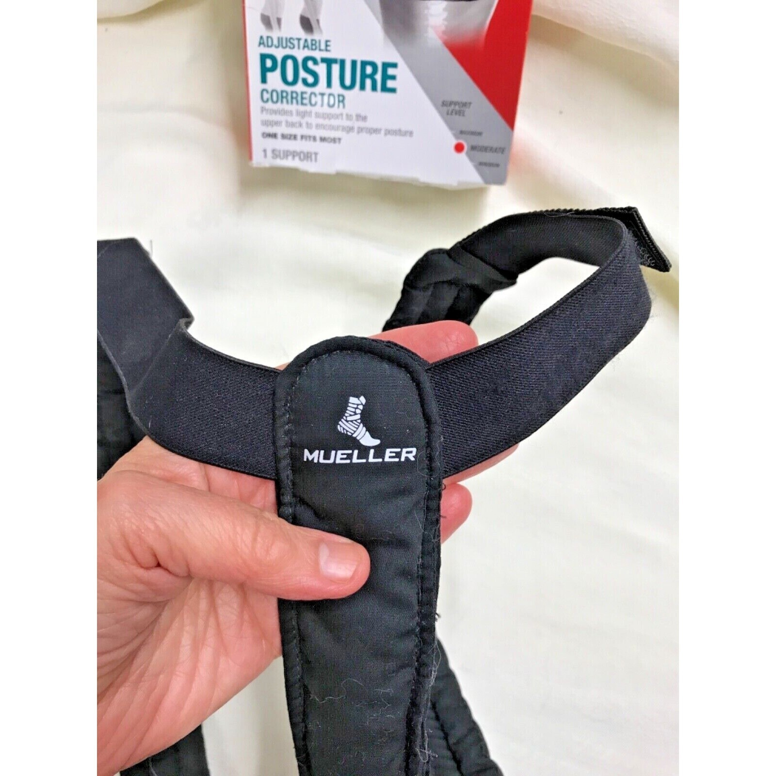 Mueller Adjustable Posture Corrector One Size Fits Most – Used