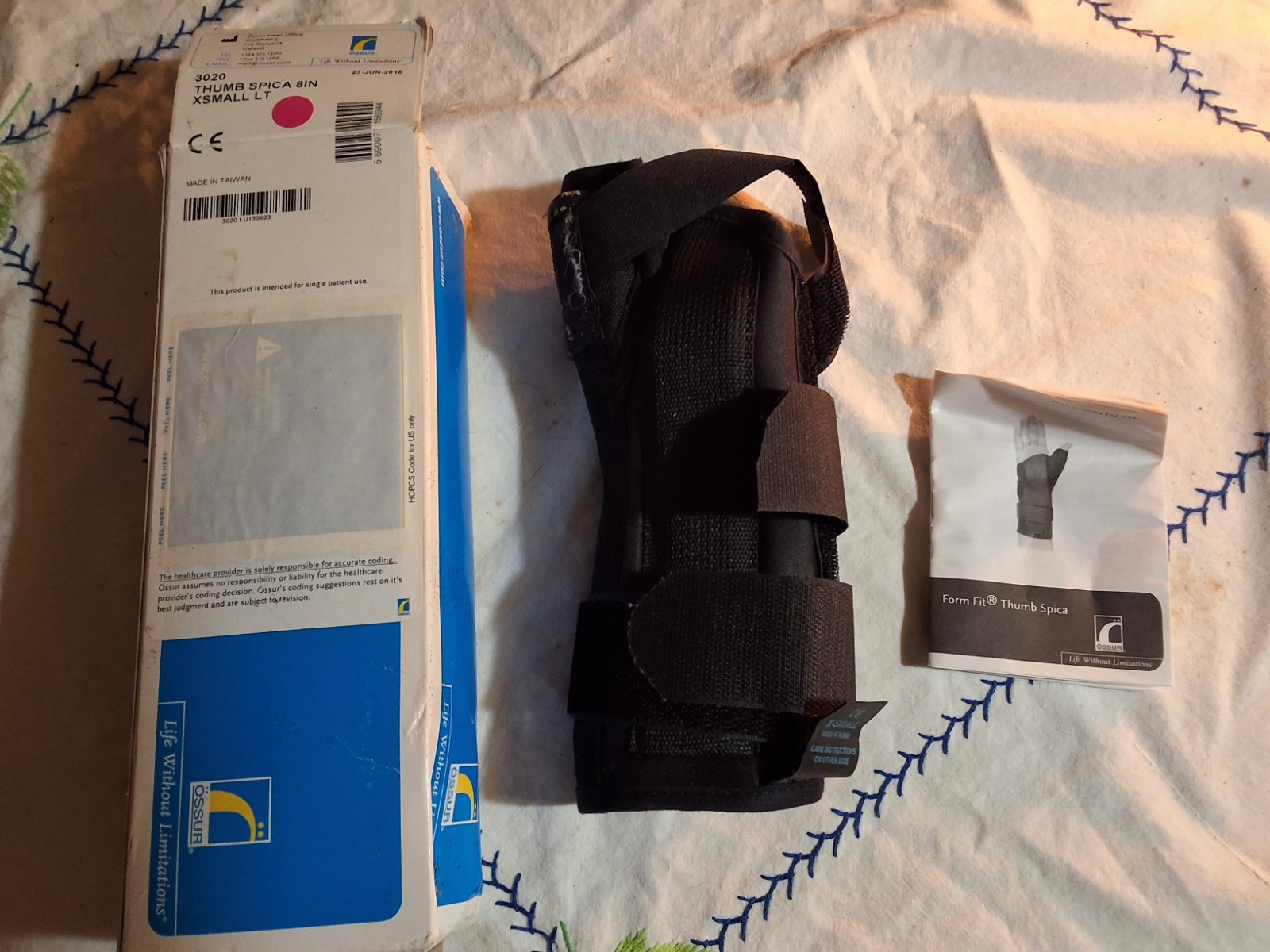 Ossur Wrist Brace Left x Small box and instructions included, model 3020