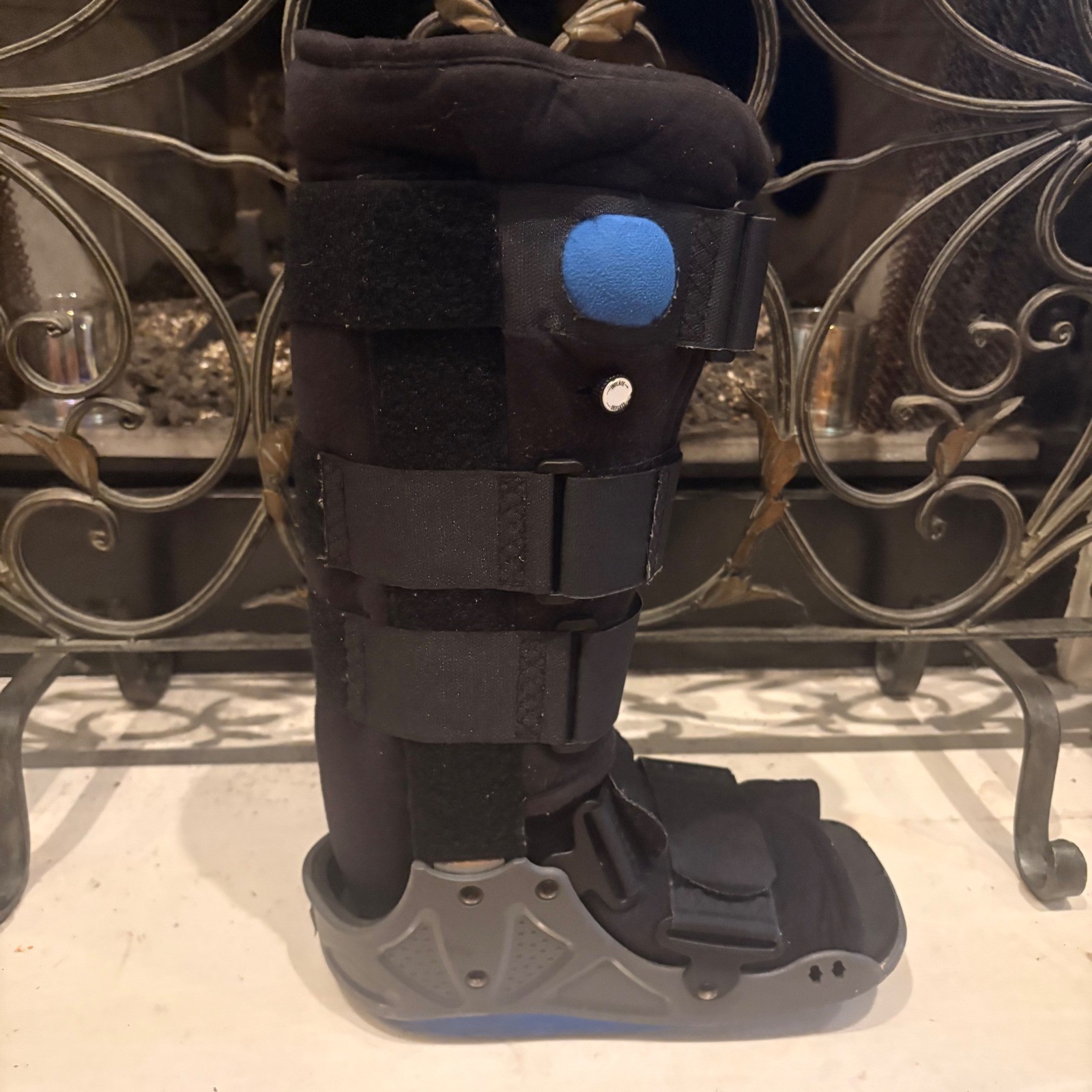 Thuasne Townsend Tall Air Walker CAM Boot Medium M Inflatable Walking Boot