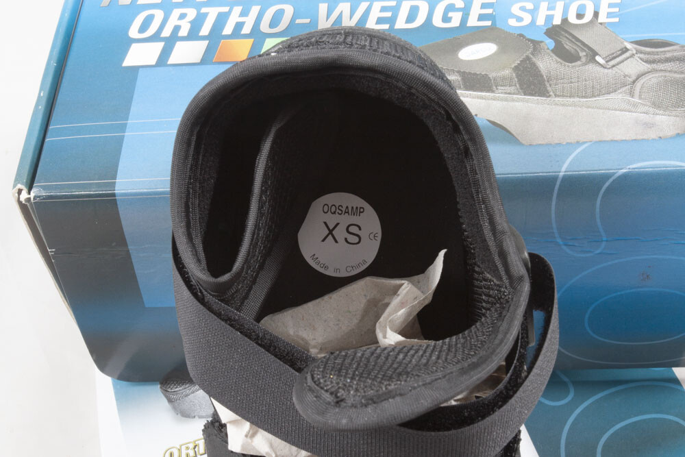 NEW Darco Ortho Wedge Off-loading Shoe – Size X Small – NEW NEVER USED !!!!