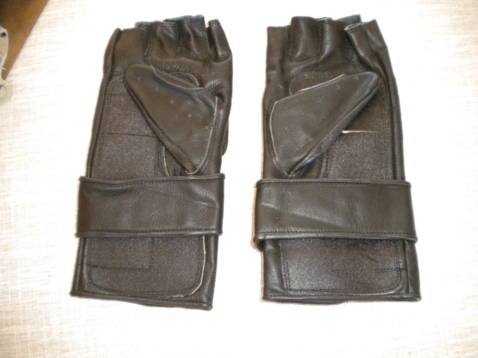 Lazzy Legs Wrist /finger Guards rollerblading skating BRACE MEDIUM SIZE VINTAGE