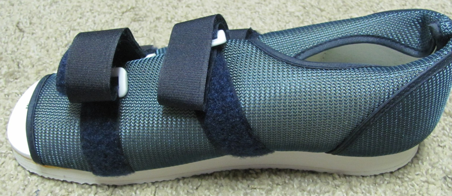 DMI Blue Mesh Post-Op Shoe – Men’s Large (New)