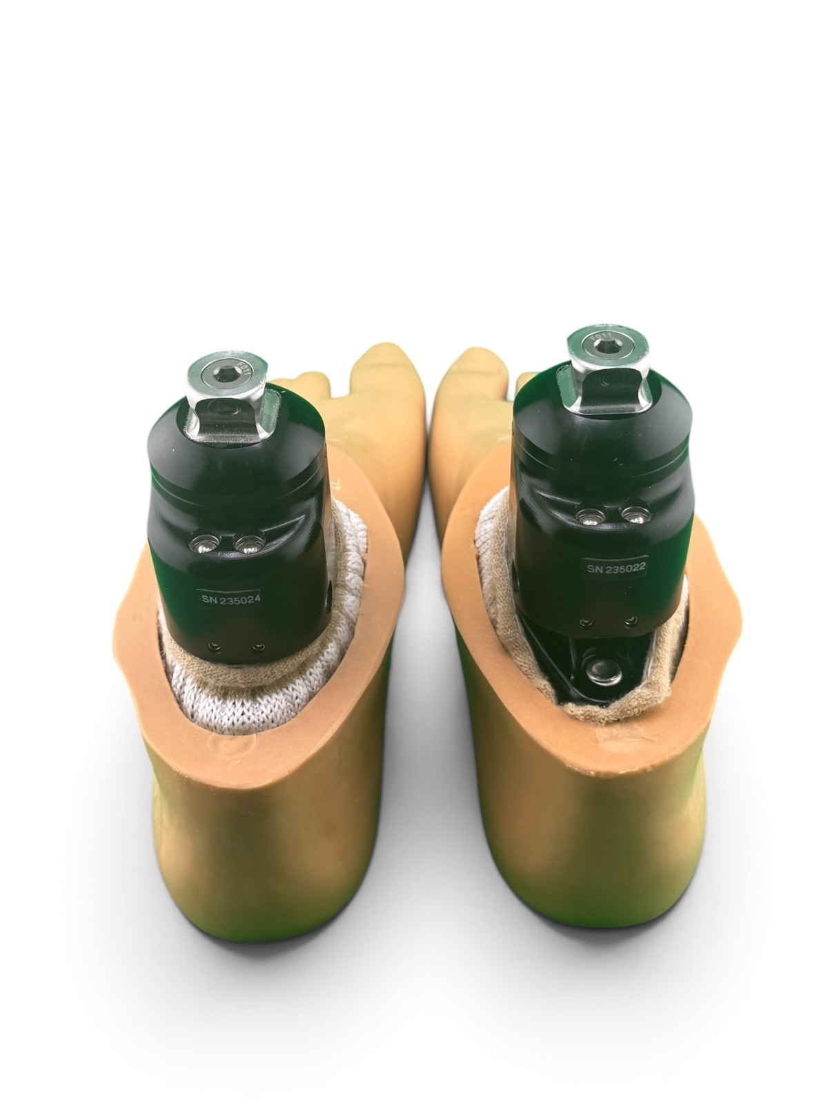 Pair Blatchford echelon prosthetic feet, size 24, category 4. 2 feet. Perfect