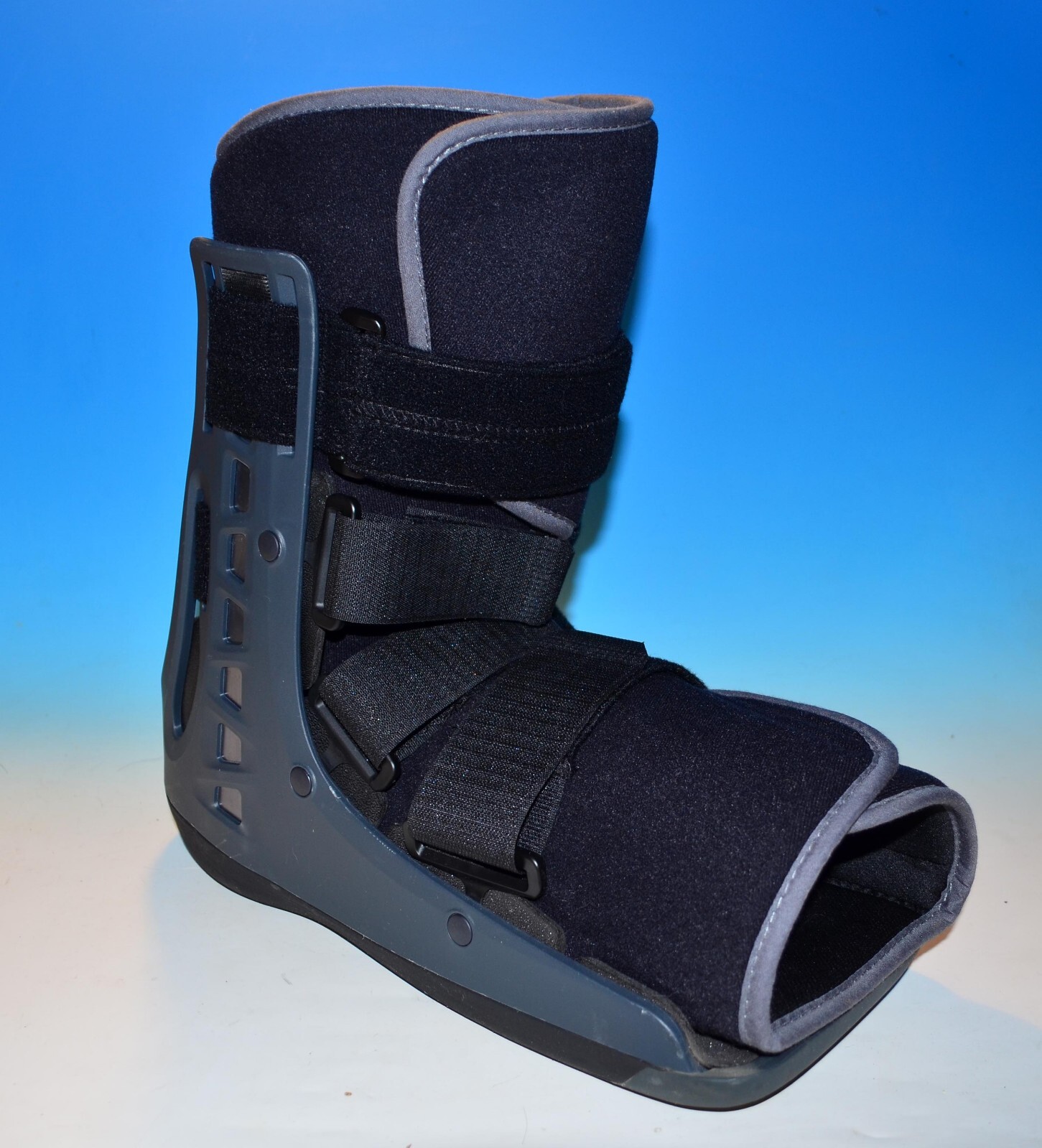MAXTRAX Donjoy Orthopedic Walker Boot Sz L Black Recovery Surgical Stability