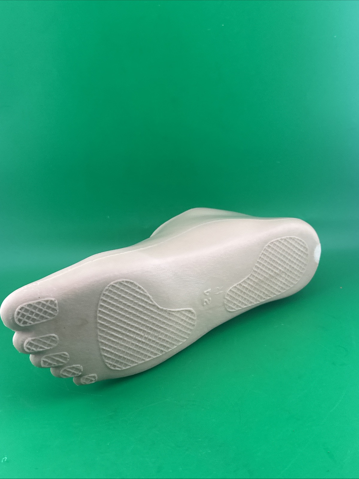 Right prosthetic foot shells footshell. carbon foot covers. several sizes. new