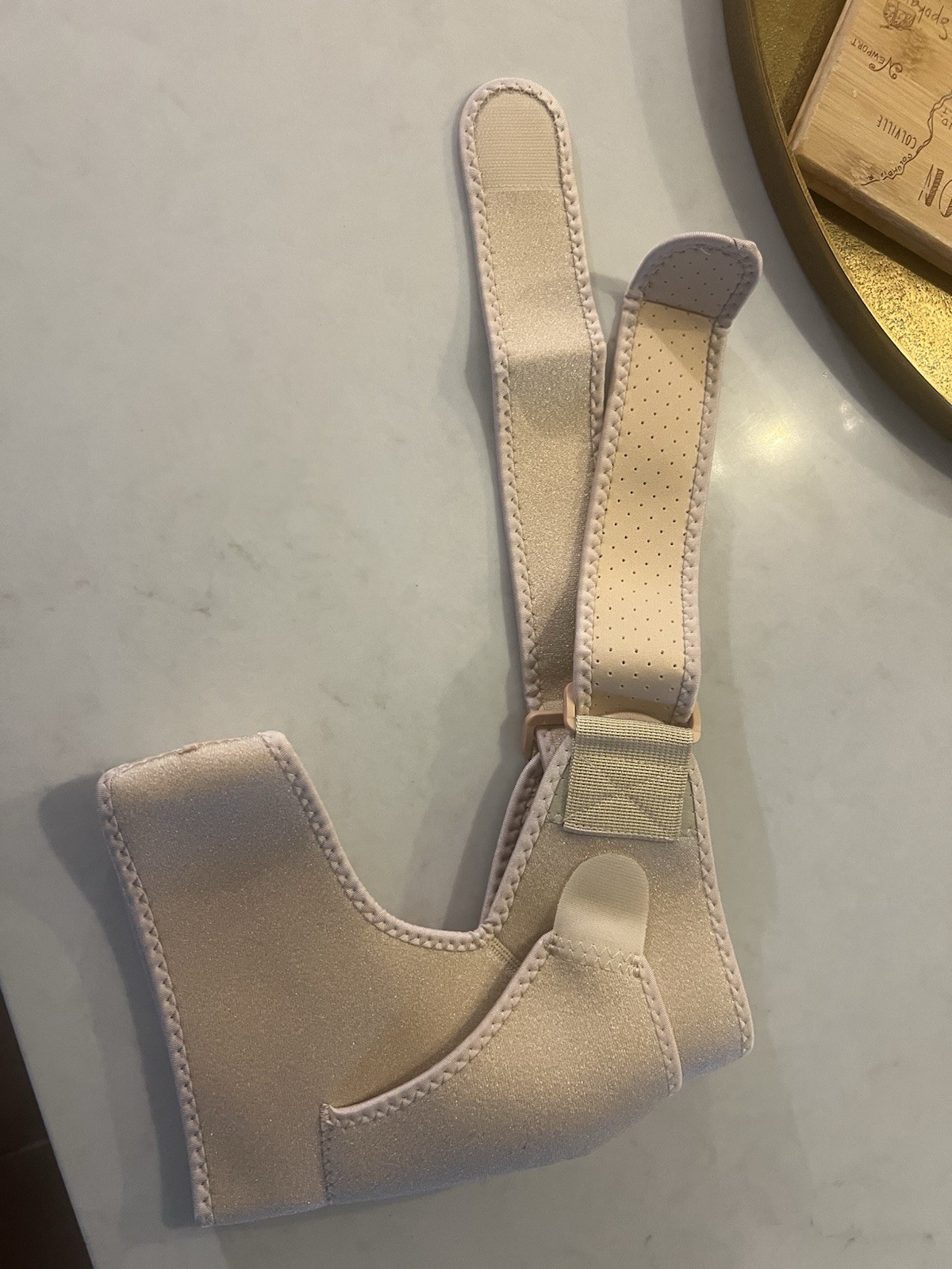 Runzi Shoulder Support Brace With Pressure Pad Left Right Rotator Cuff Pain New