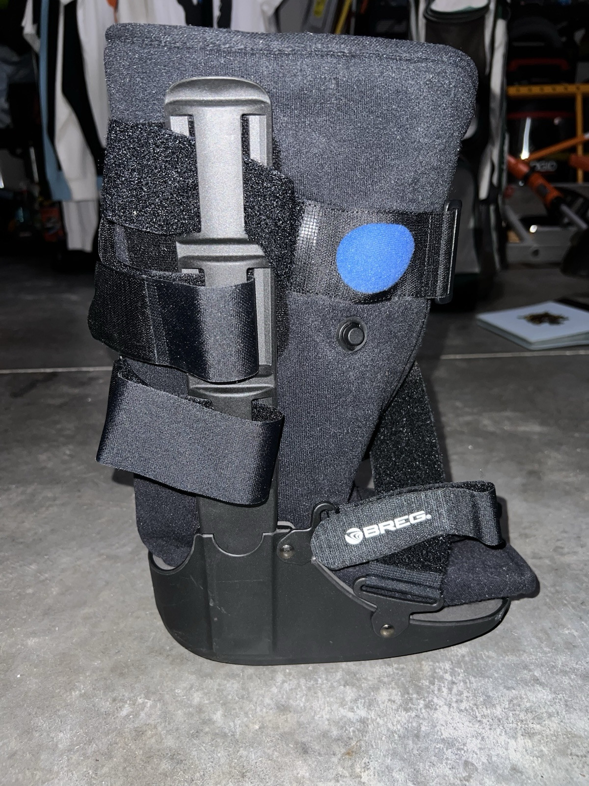 Breg Walking Boot Foot/Ankle Brace Support Medium With Pump