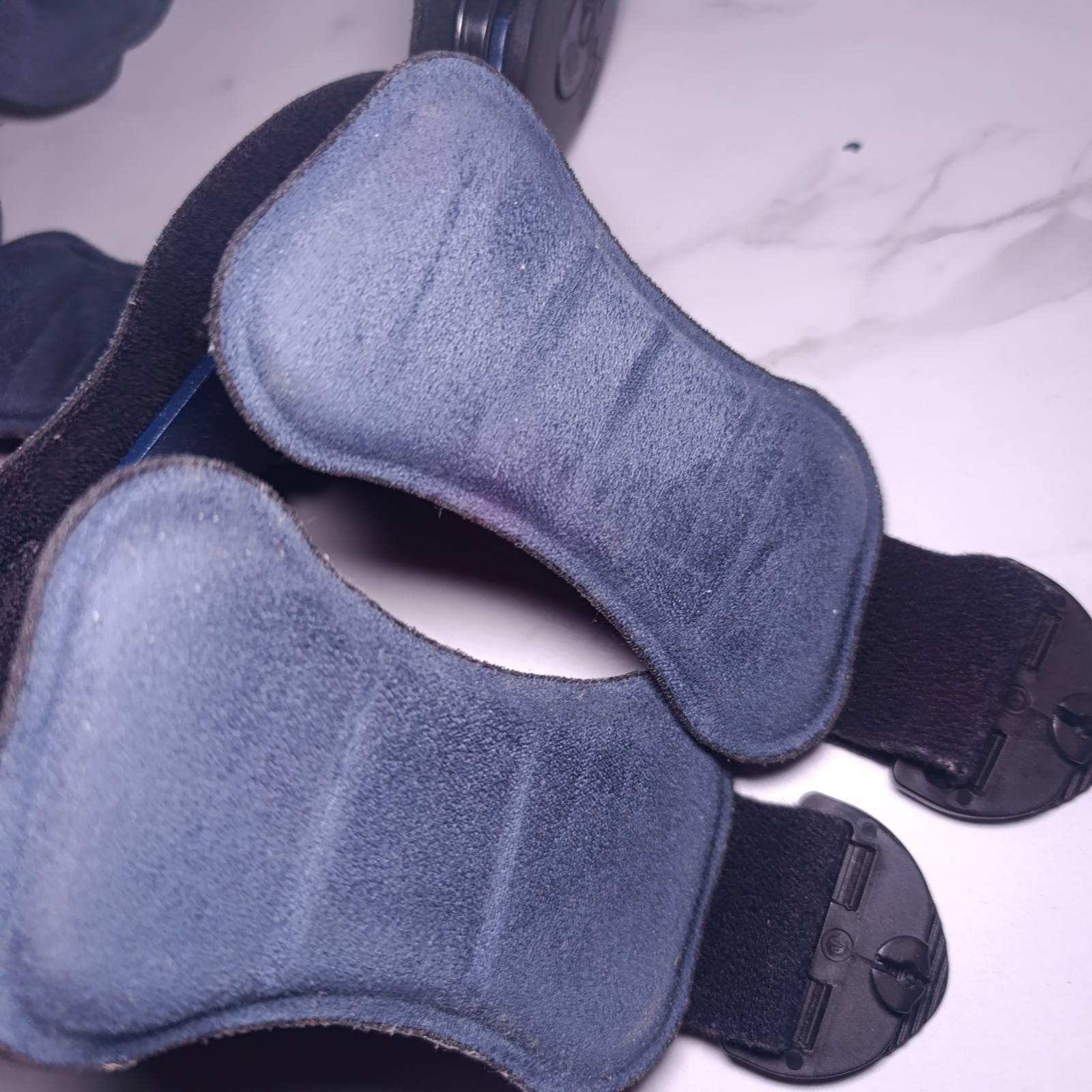 4L size Bauerfeind SecuTec GENU Stabilizing knee orthosis joint relieves Germany