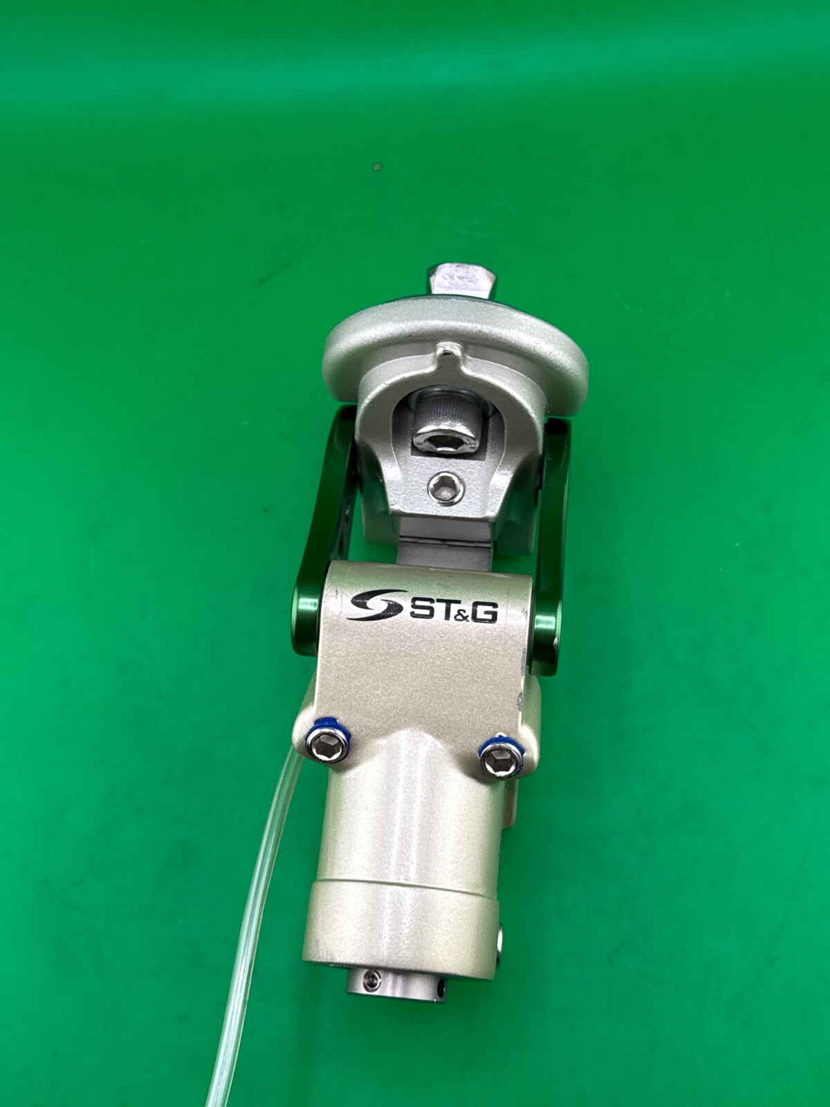 st&g prosthetic knee. STANCE FLEXION 5-BAR MECHANICAL KNEE. Excellent cond