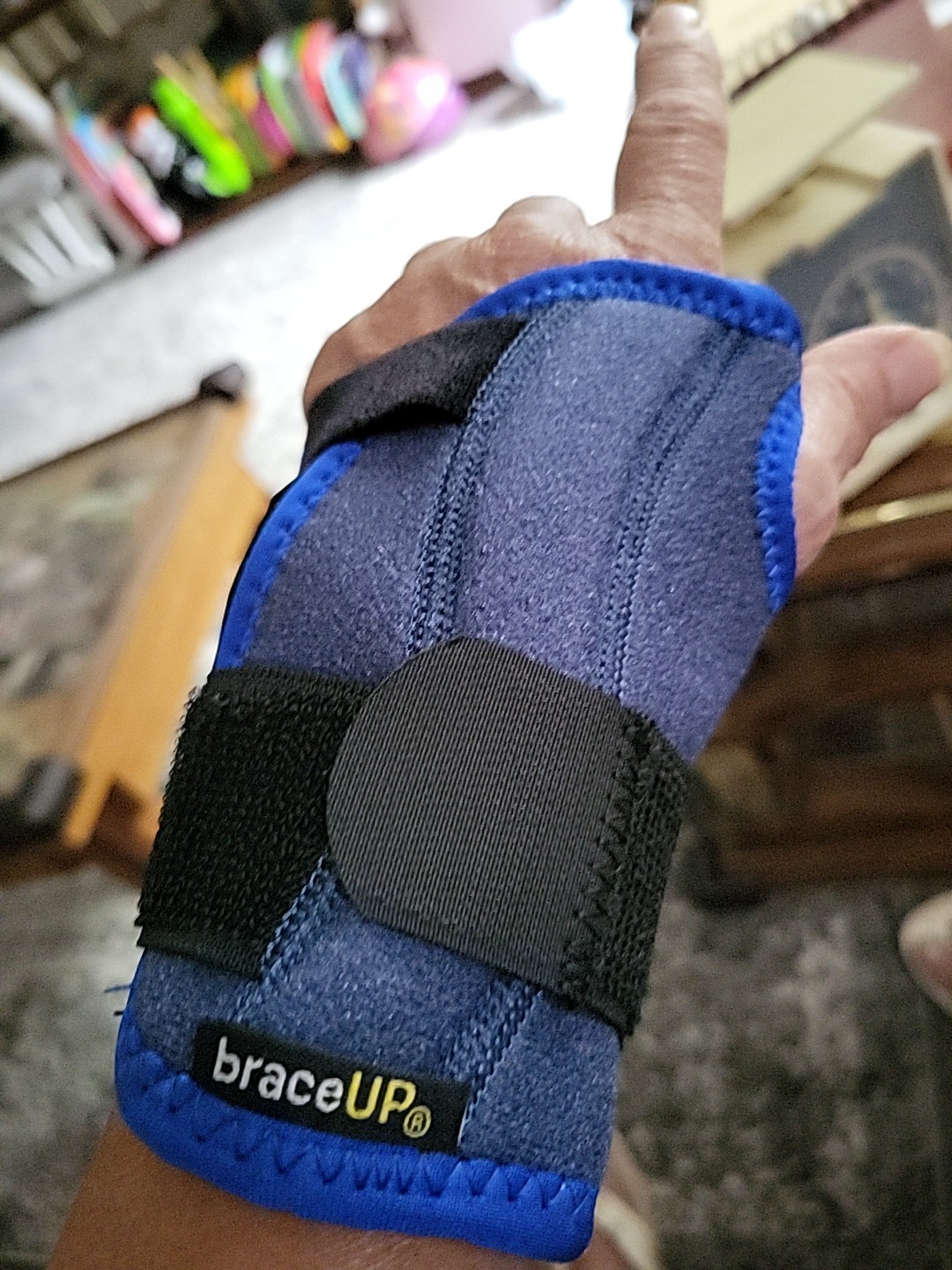 “Brace Up” Kids Left Hand Stabilization Support Brace One Sz Fits All