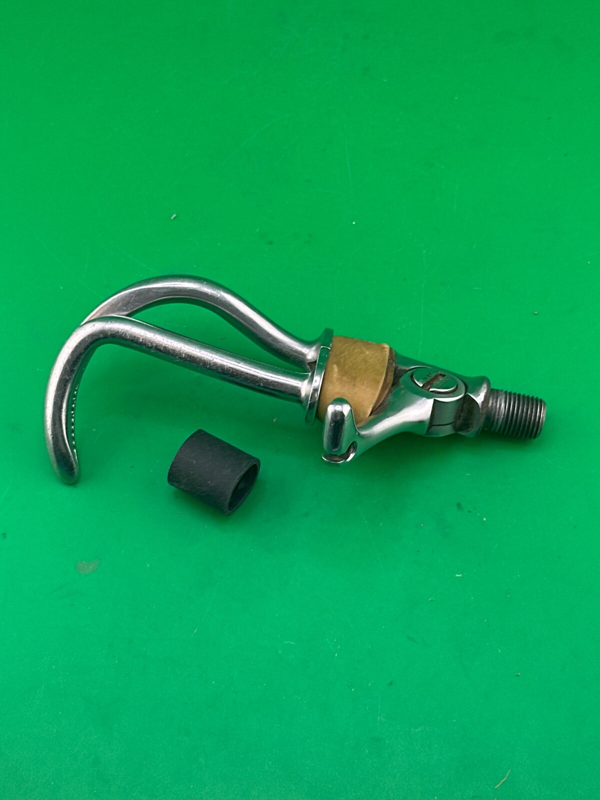 RIGHT Canted Aluminum Prosthetic Hook. Fillauer, Hosmer. Dorrance 5XA Hook