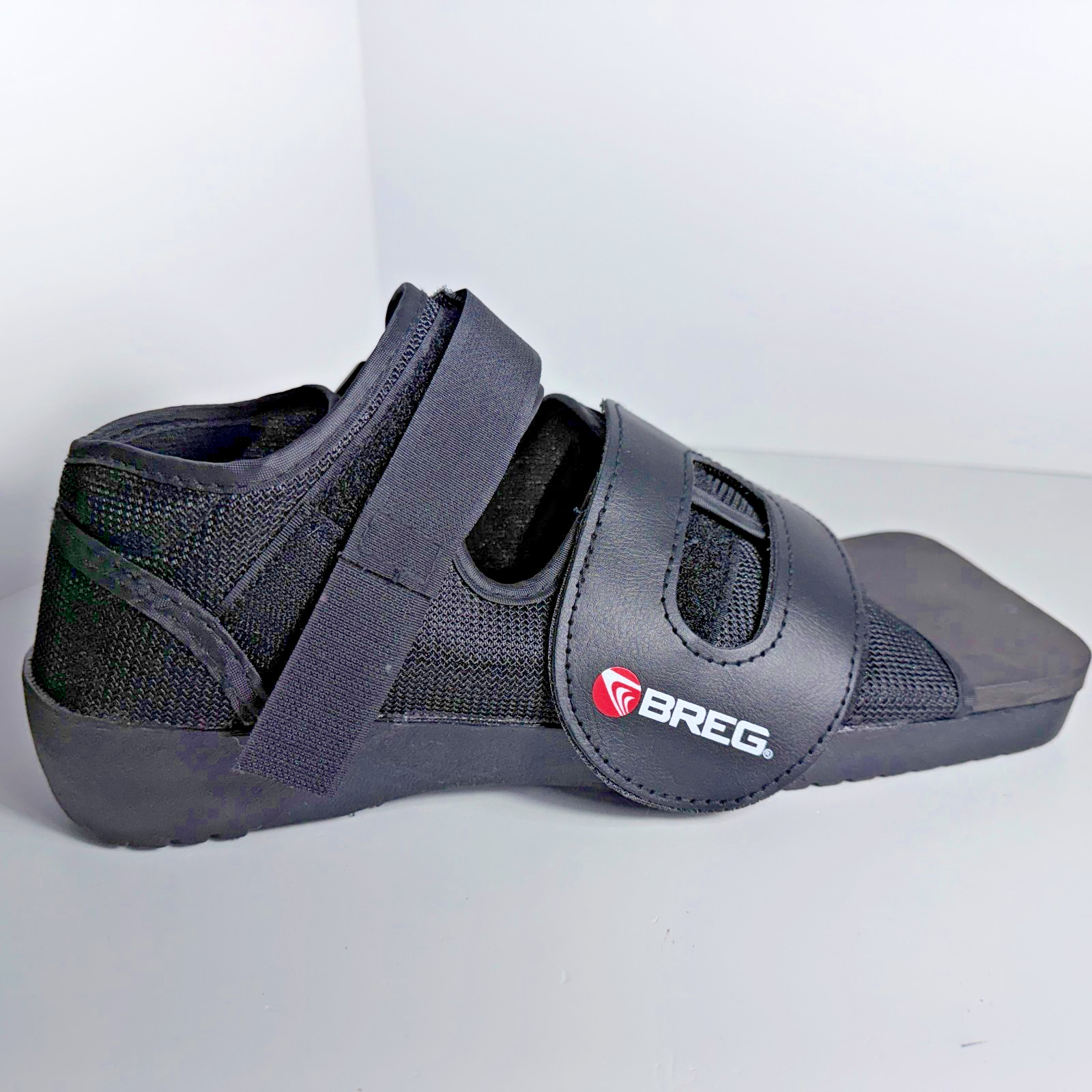 BREG Square Toe Post-Op / Trauma Shoe Medium | Walking Support Boot | Adjustable