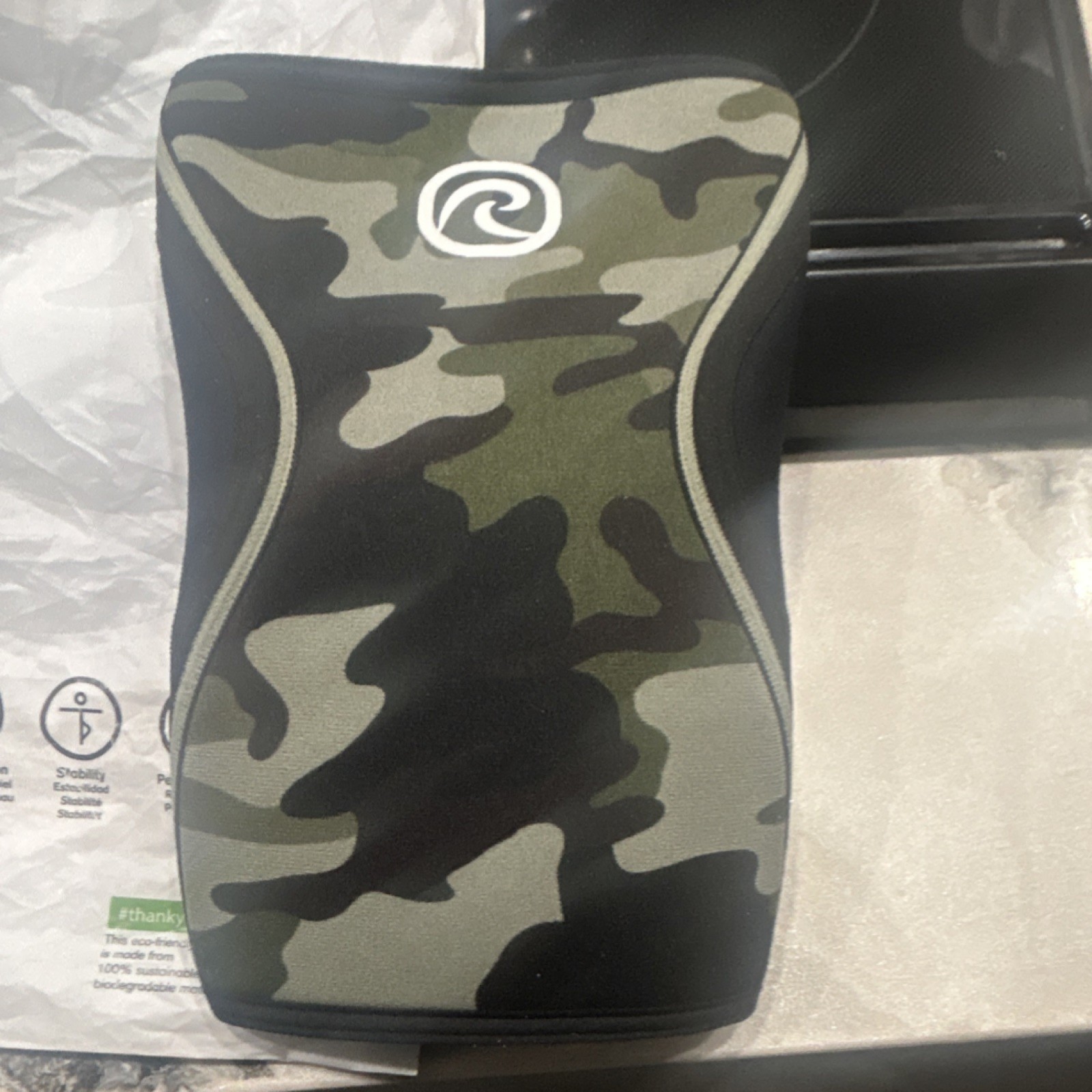 Rehband Knee Support Sleeve Brace Camouflage Green/Black/Beige XS R-1012149