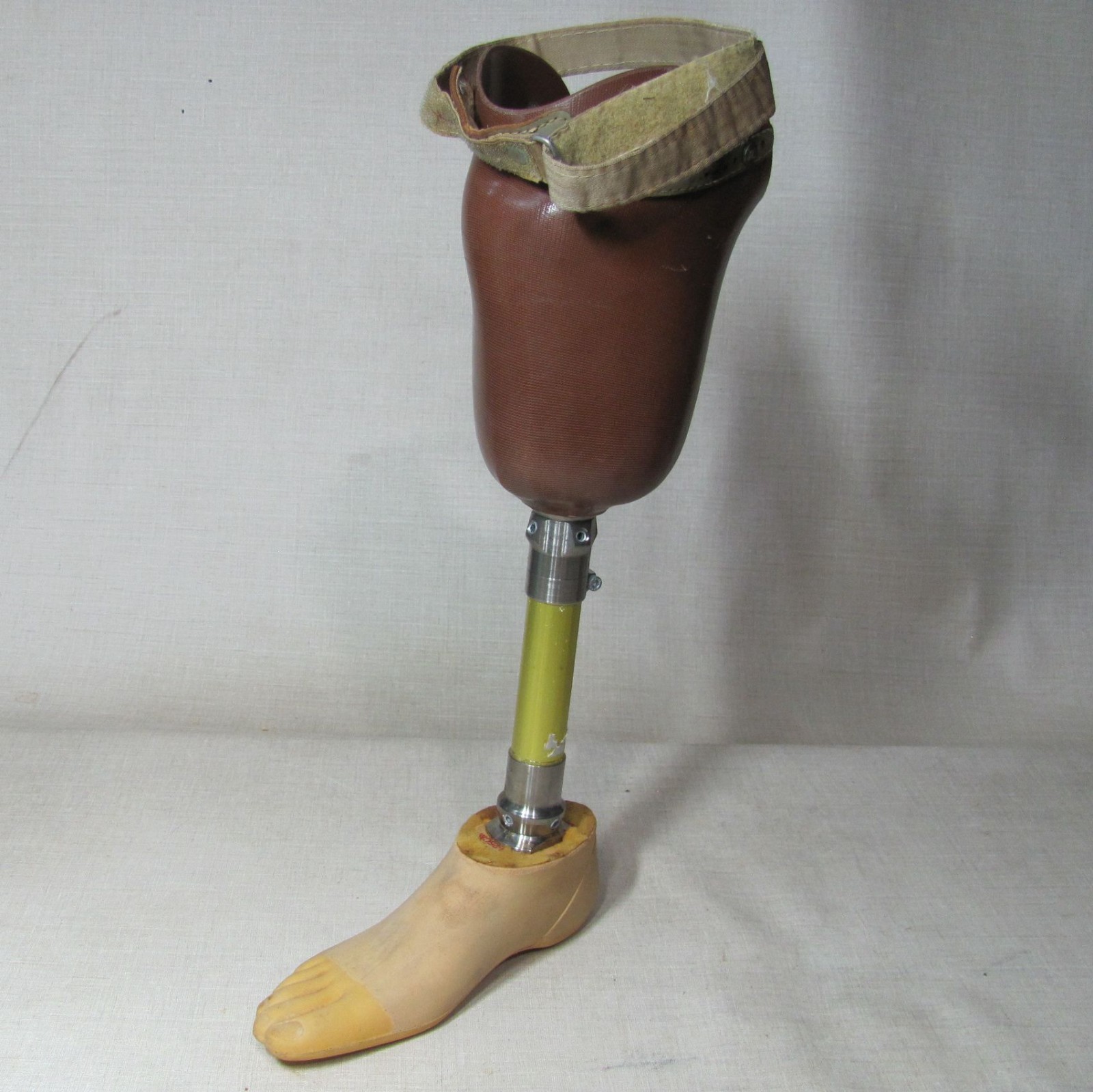 OTTO BOCK TITAN 2R38 HARDWARE PROSTHETIC LEG RIGHT BELOW-KNEE KINGSLEY FLATTIE
