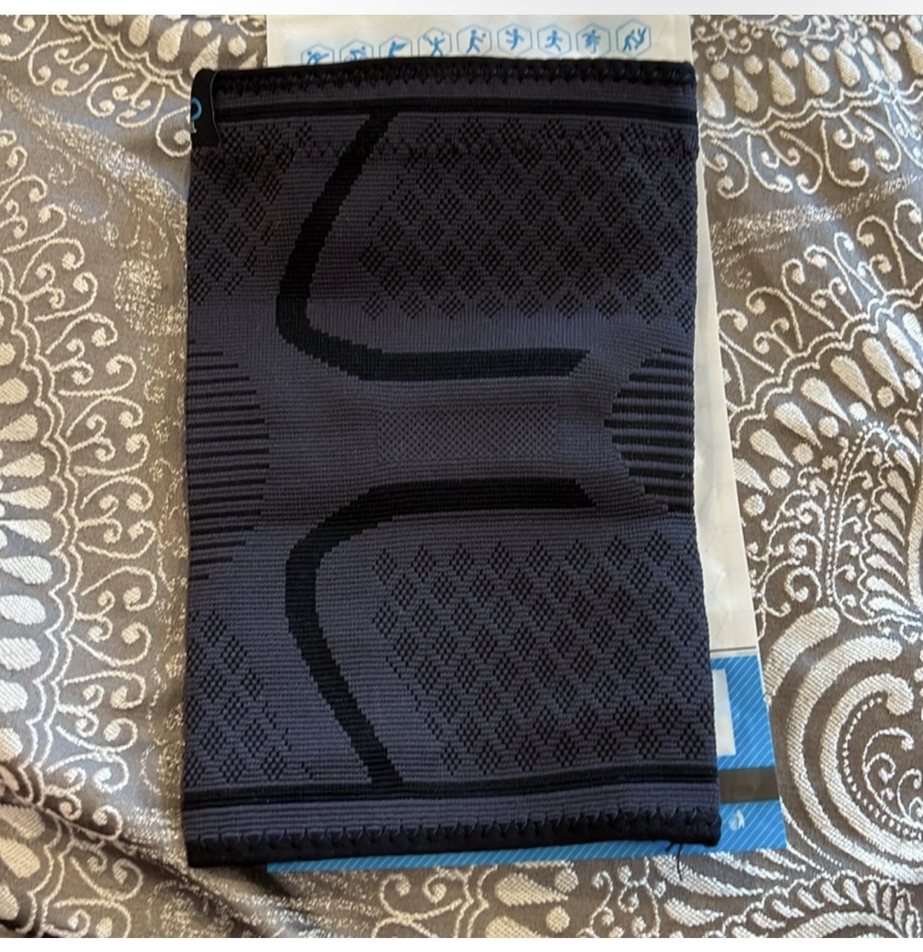 1x Modvel Compression Knee Brace, Knee Support Sleeve Size Medium Black