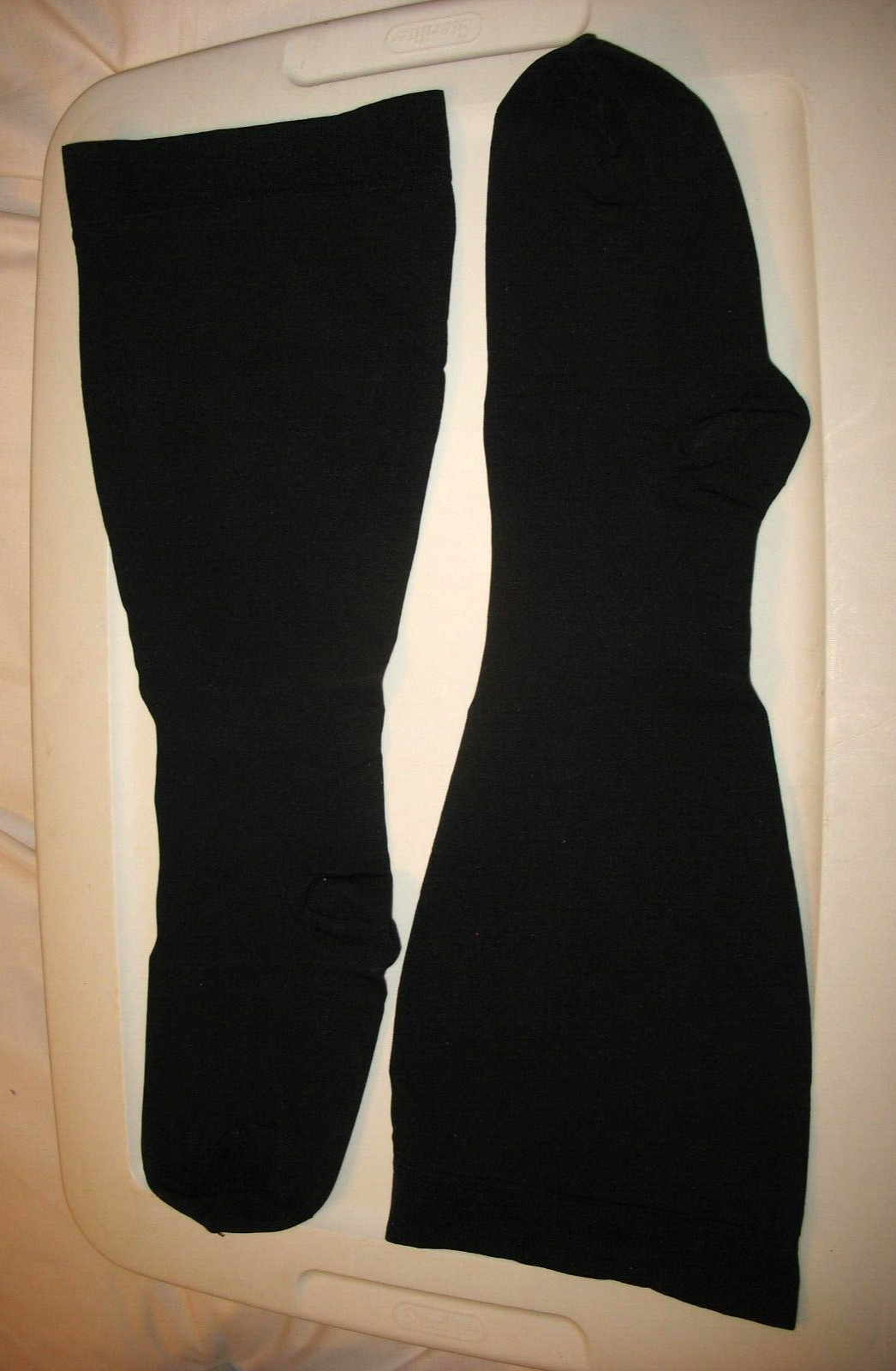 UNISEX – NEW – 5XL – BLACK – FOOTED THIGH HIGH MEDICAL COMPRESSION STOCKINGS