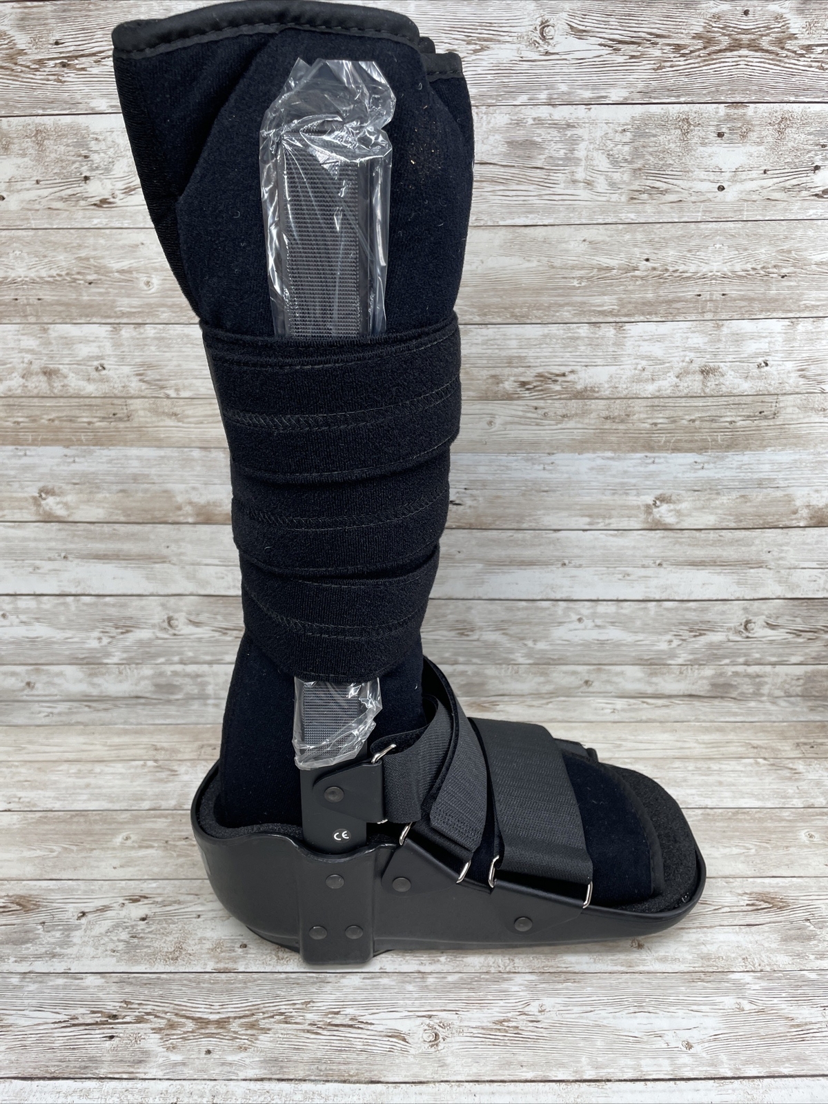 DonJoy High Tide Walking Boot #11-0179-3-06136 Size: Medium -New-