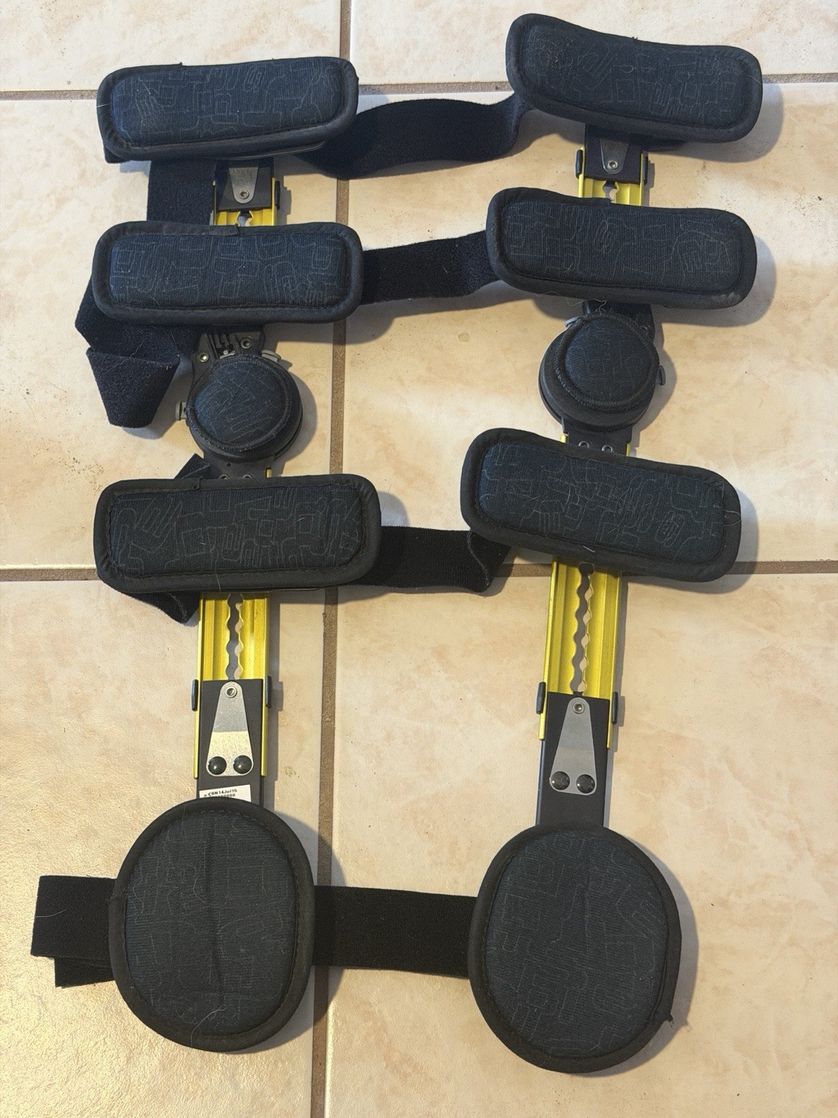 Bledsoe Breg Wee ROM Post Op Knee Brace Pediatric Universal EK090000 Hinged