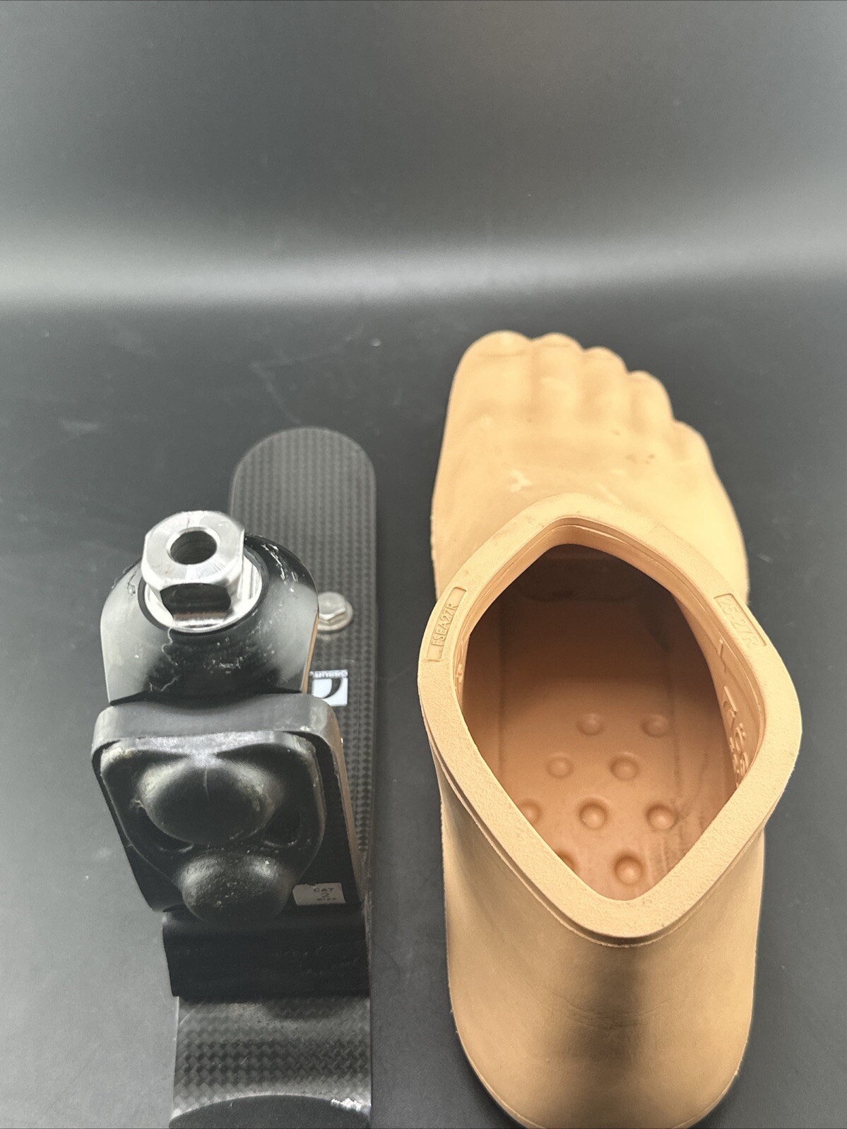 Ossur Flex Foot Assure Prosthetic Foot. Size 25. Category 2. Right Shell