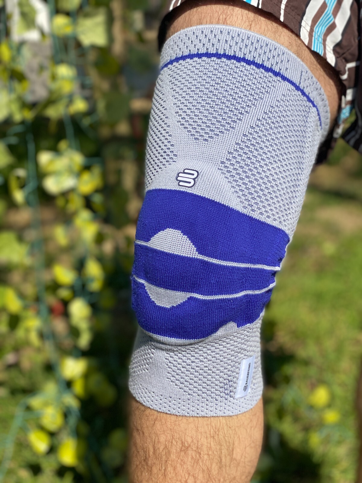 Bauerfeind GenuTrain Silicon Top Knee Brace Patella Support Sleeve ACL Size 7