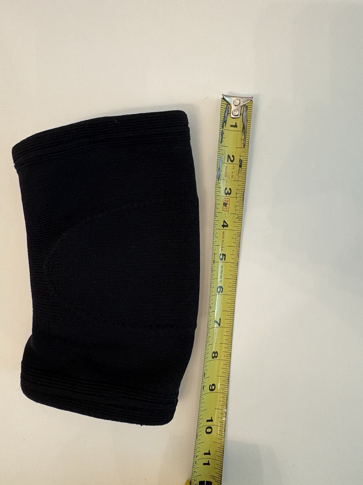 Ace Brand Knee Compression / Support Sleeve – Adult Size Small – Good Condition