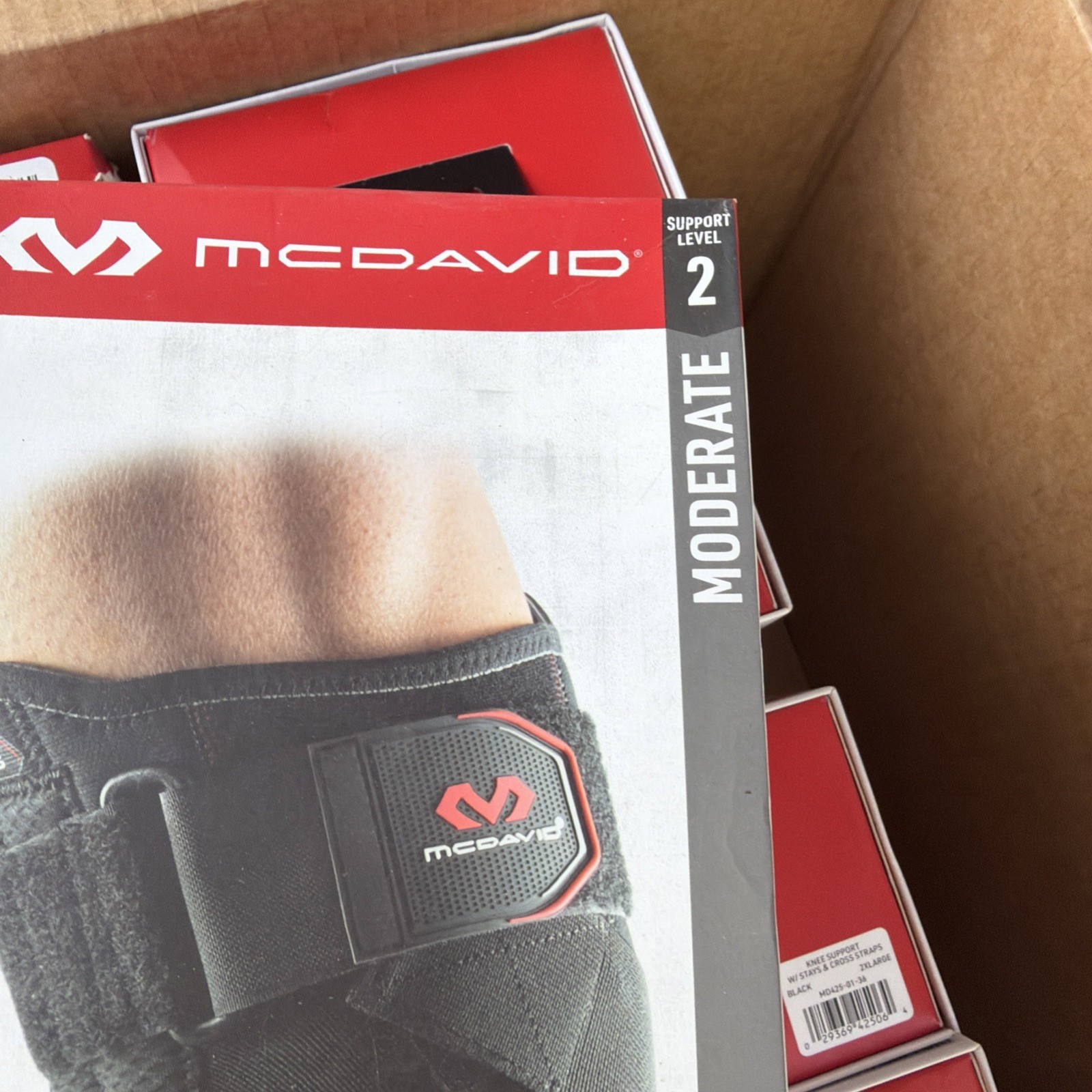 Mcdavid Level 2 Knee support w/ stays & cross straps size X-large 16-17.5