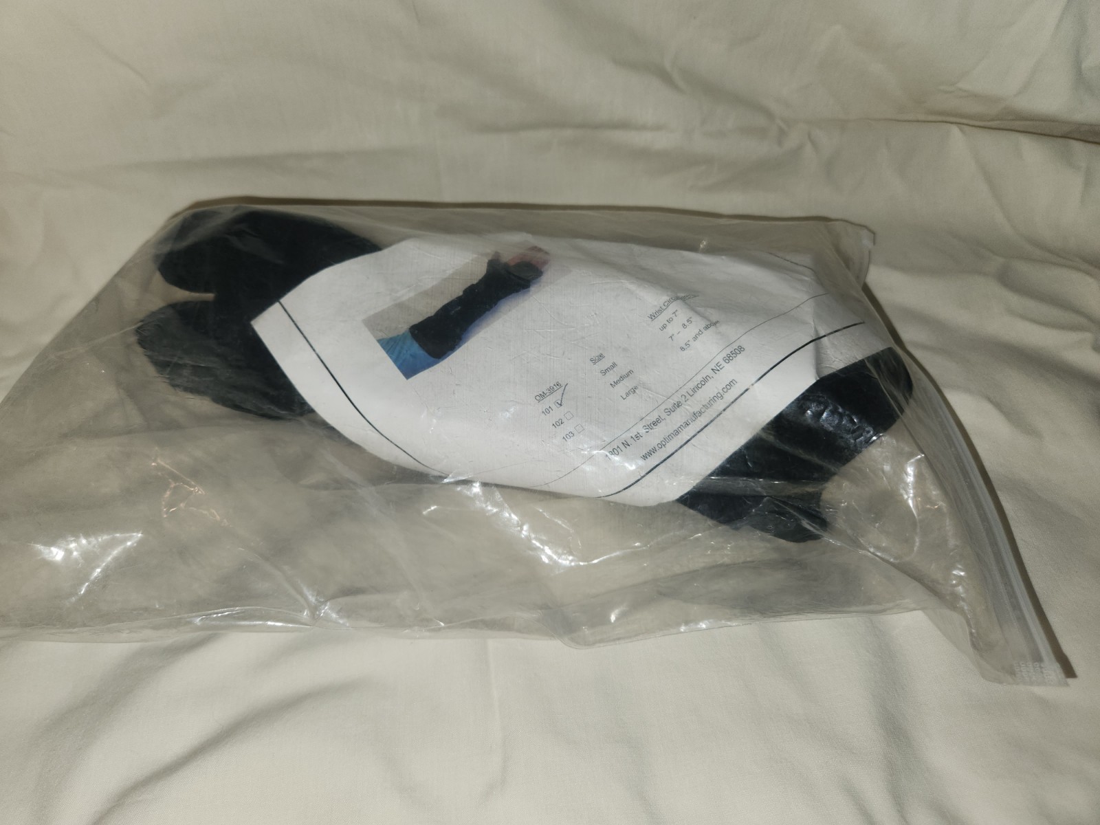 NEW Optima OM-3916-101 Wrist Brace Hand Support Small