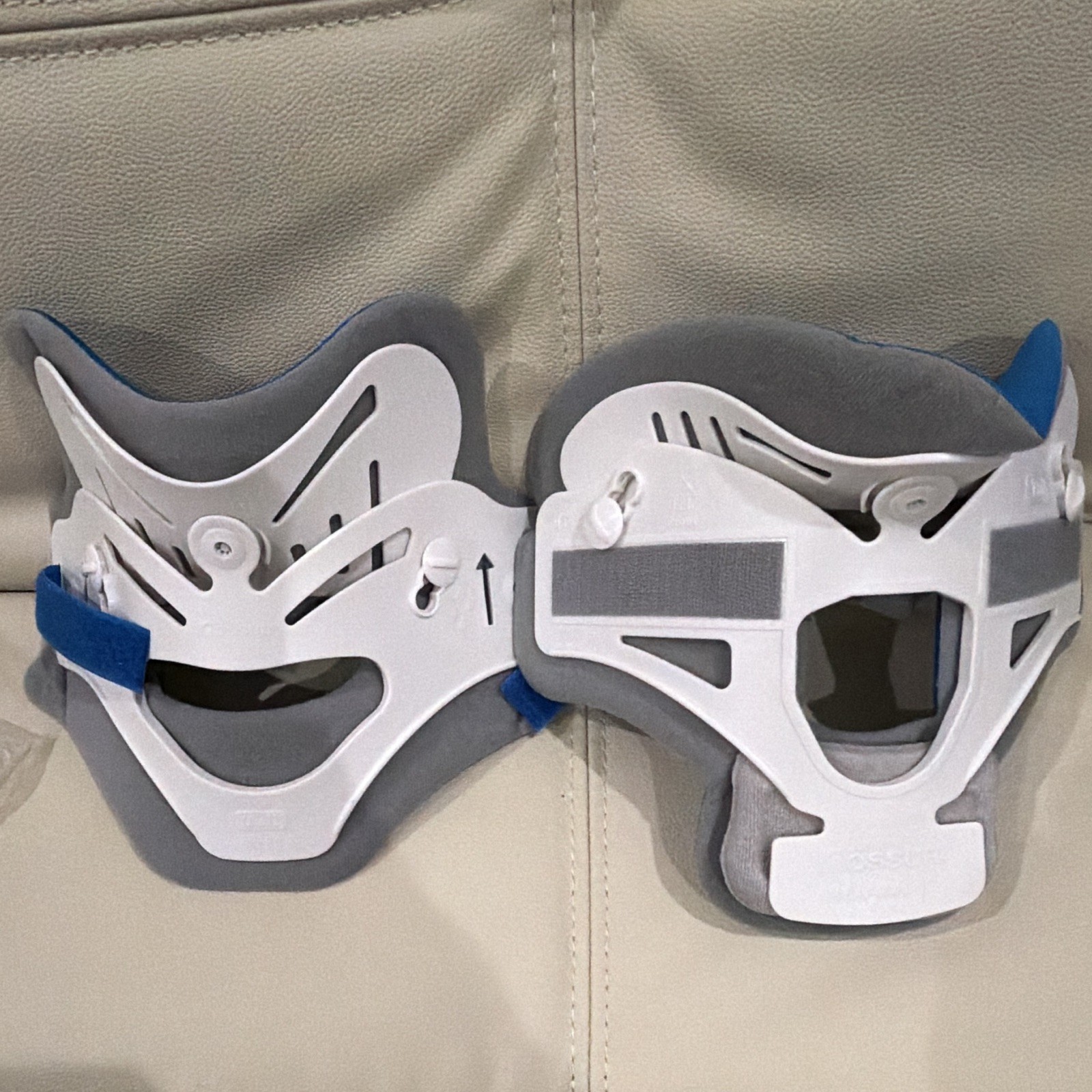 Össur Miami J Cervical Collar Neck Brace MJ-500 Size 500 Adjustable White