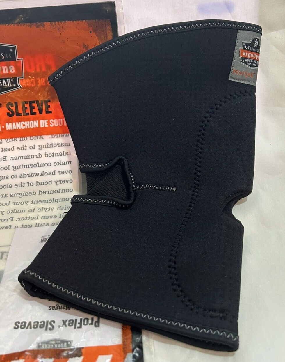 Proflex Ergodyne Work Wear 615 Knee Sleeve L 16″Cir Max Black Neoprene