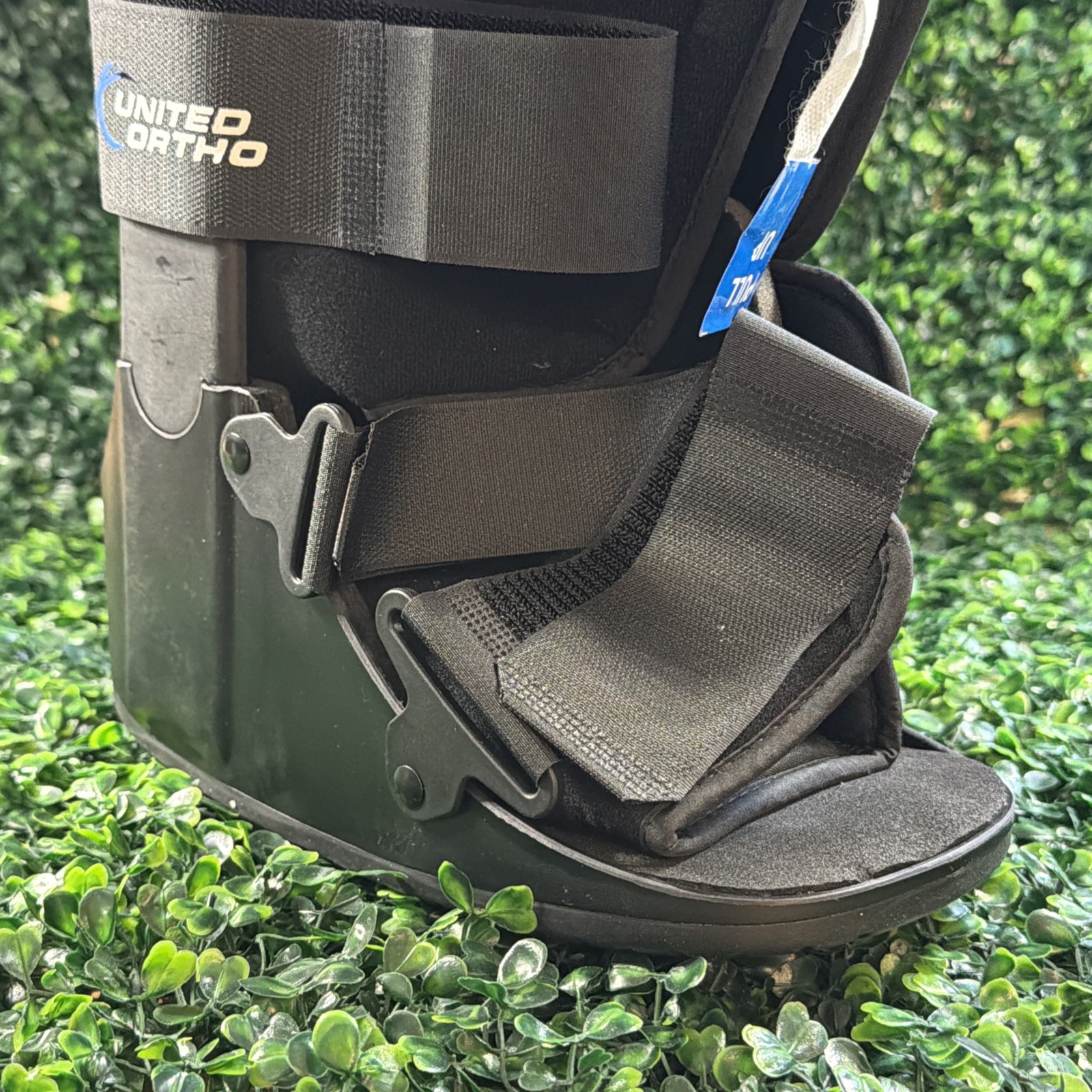 United Ortho Short Air Cam Walker Fracture Boot, Small, Black