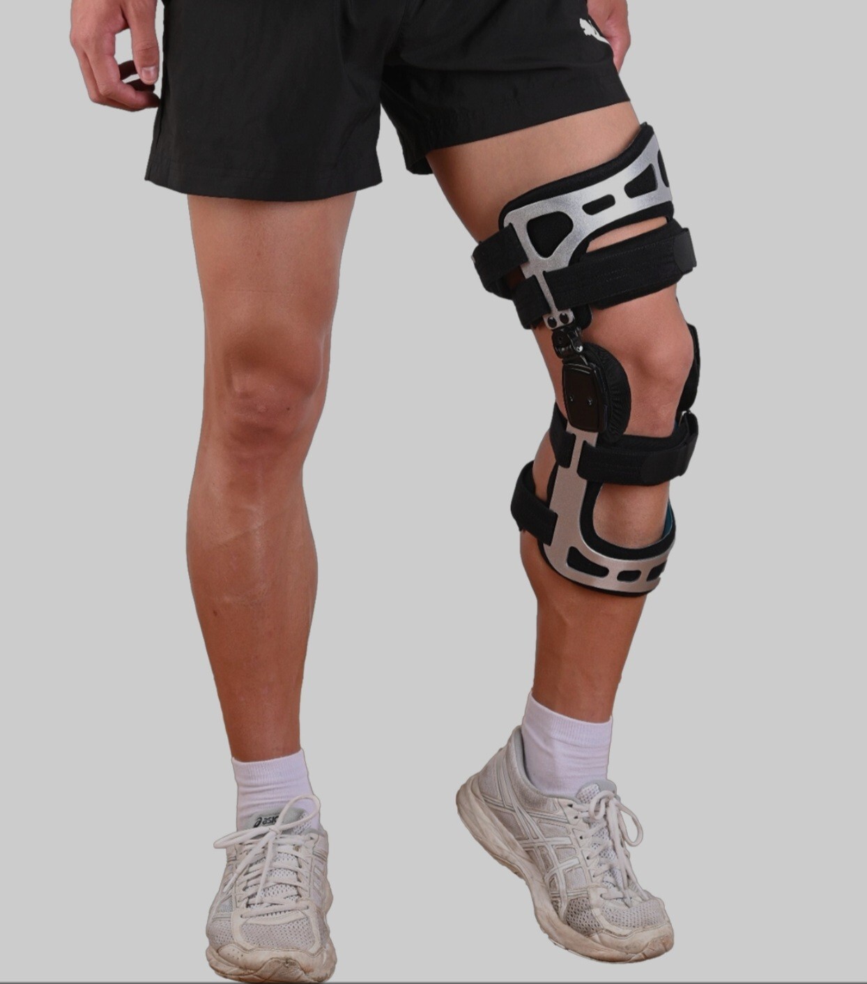 Brand New DUAL OA RELIEVER Hinged Knee Brace RIGHT S Medium KB0104-147R-02
