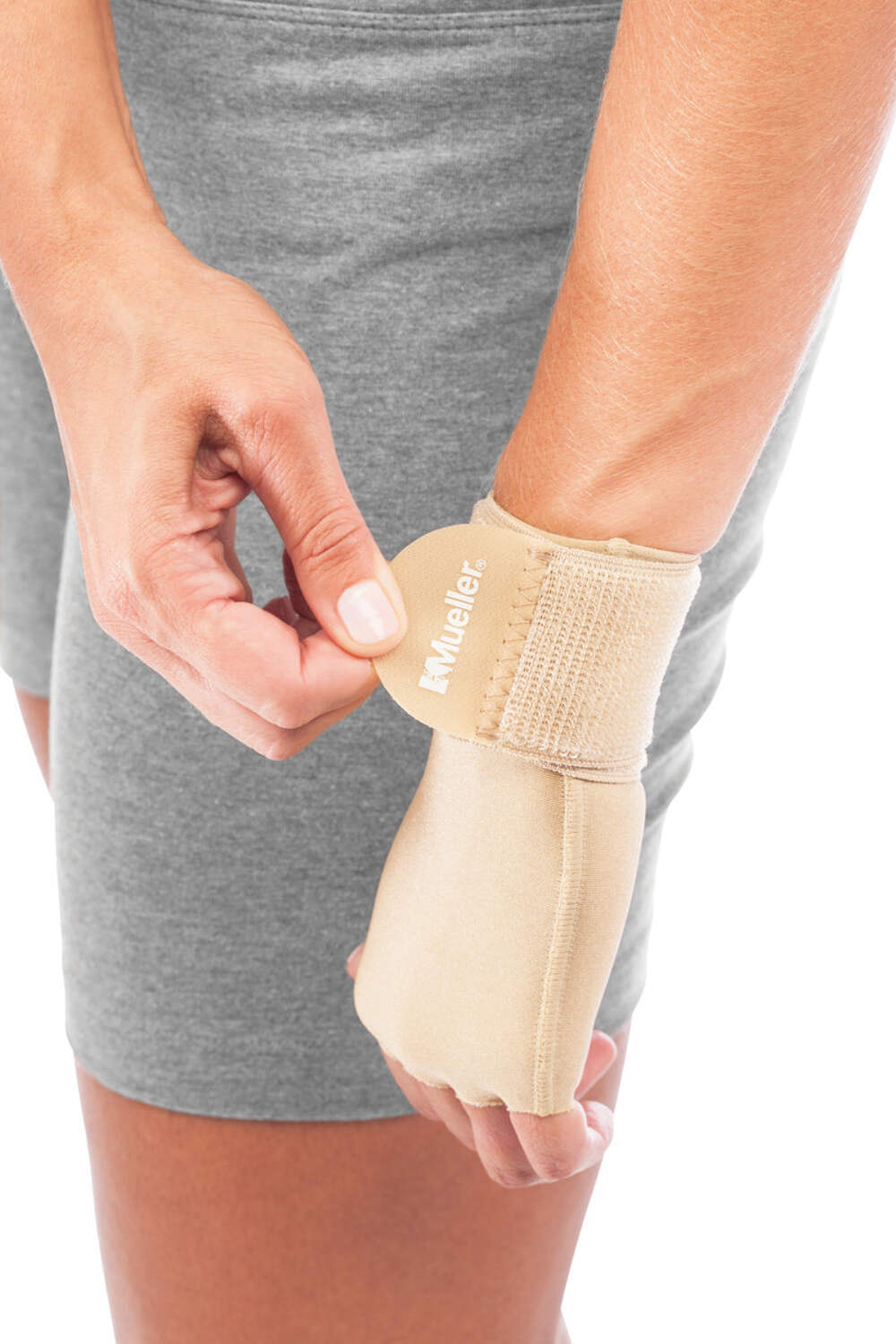 Mueller Compression Gloves, Unisex, Single – Beige