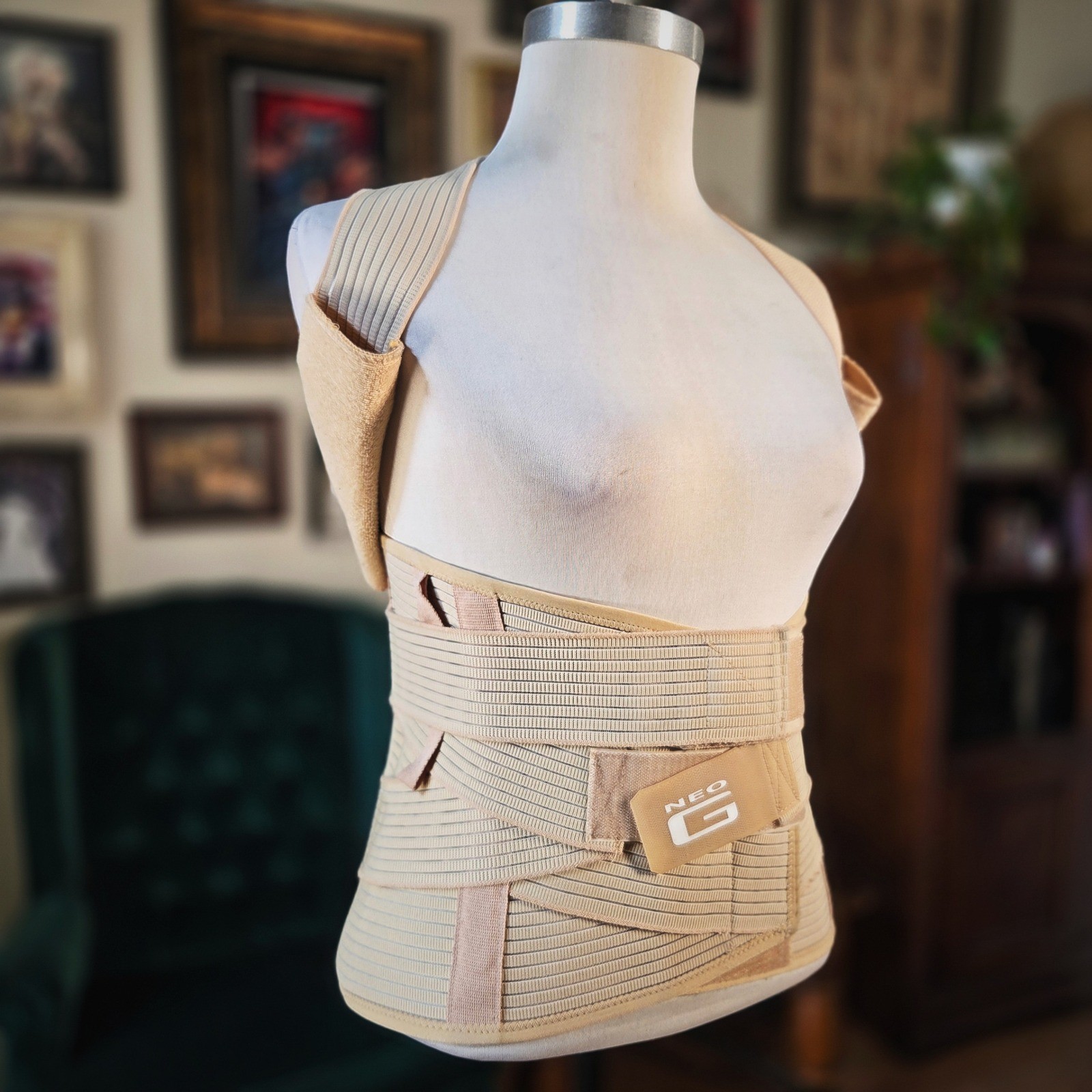Neo-G Dorsolumbar Support Brace Back Posture Corrector Kyphosis Lumbar Medium M